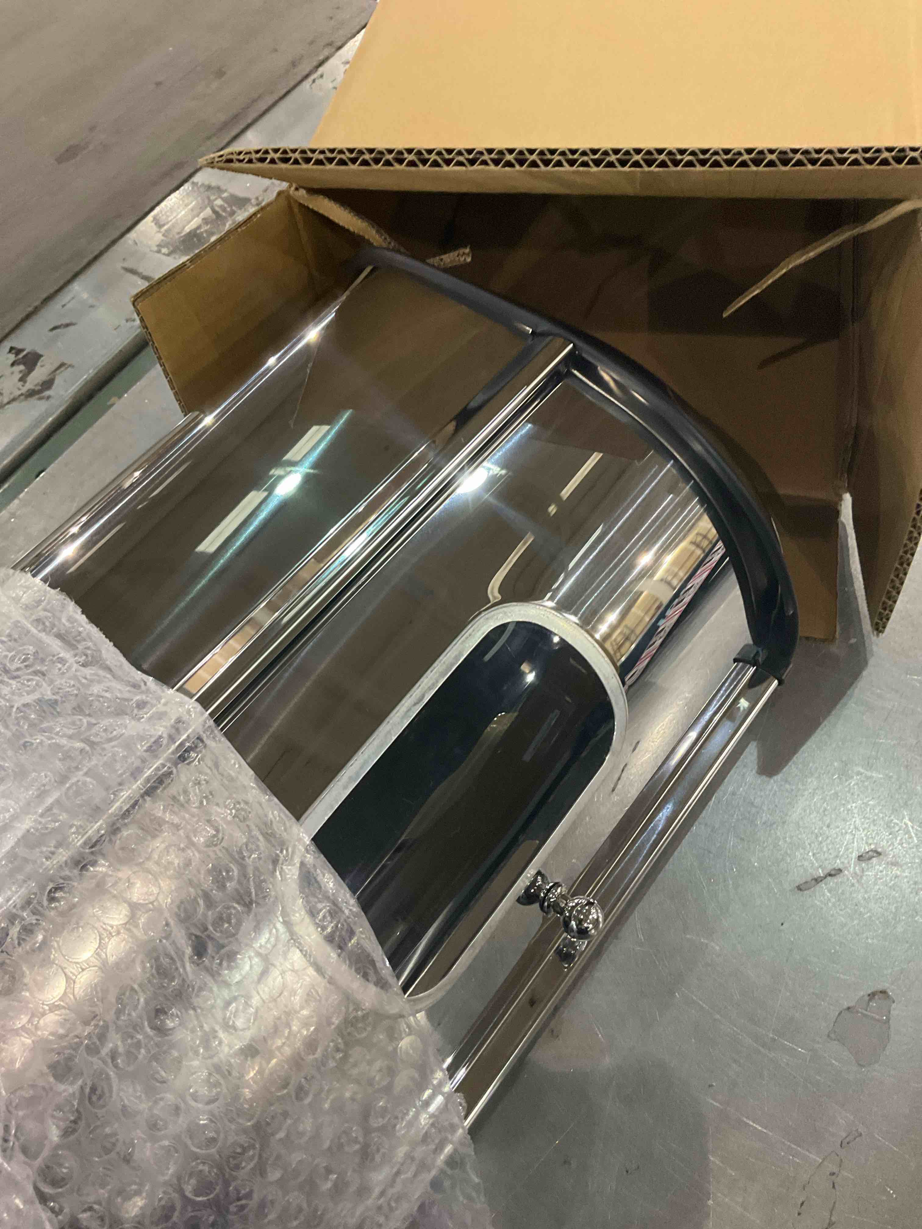 https://s3.amazonaws.com/lotting-images-prod/BargainHunt/EXS01283321_1712750177386.jpeg