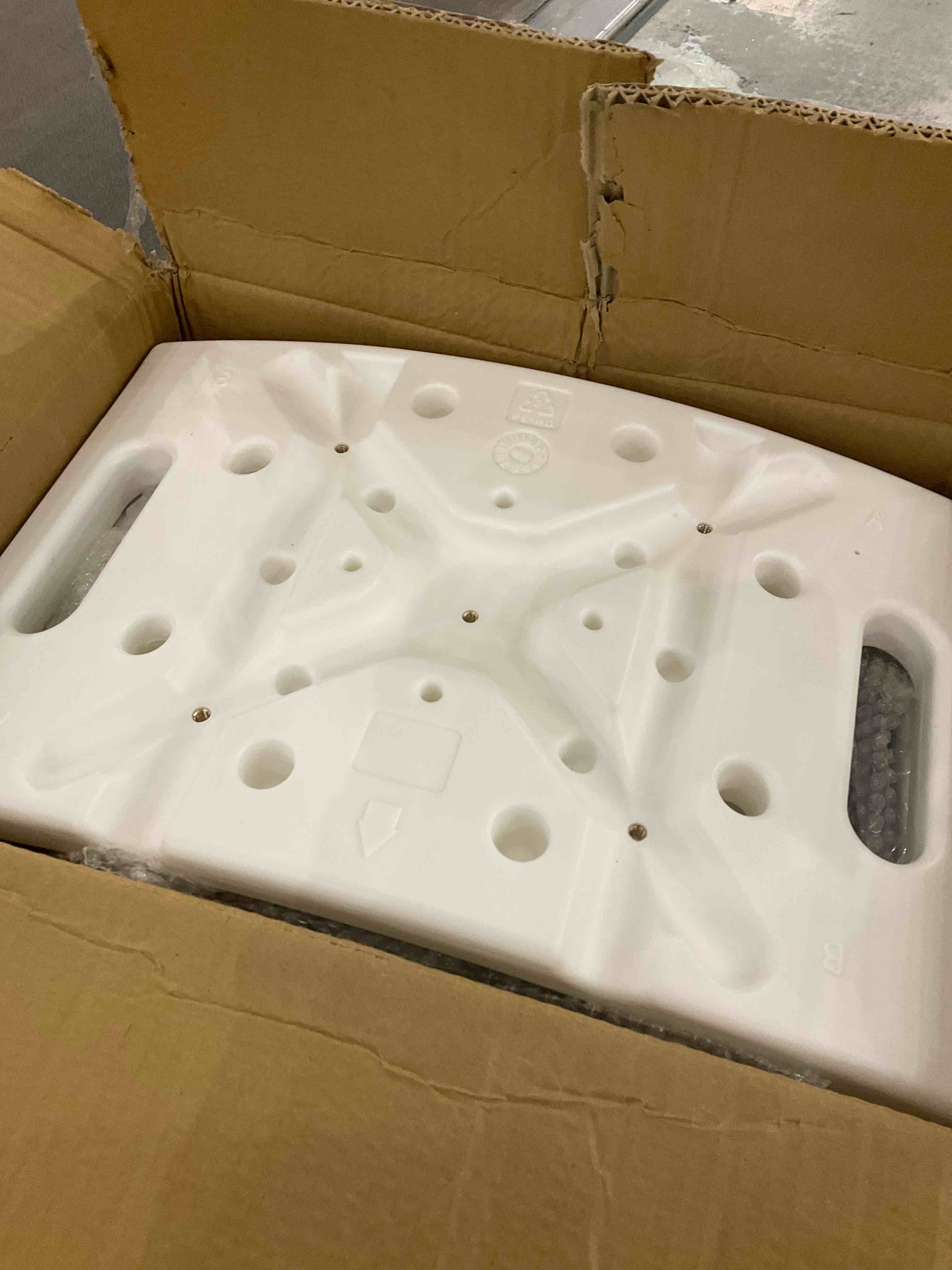 https://s3.amazonaws.com/lotting-images-prod/BargainHunt/EXS01283350_1712755436031.jpeg