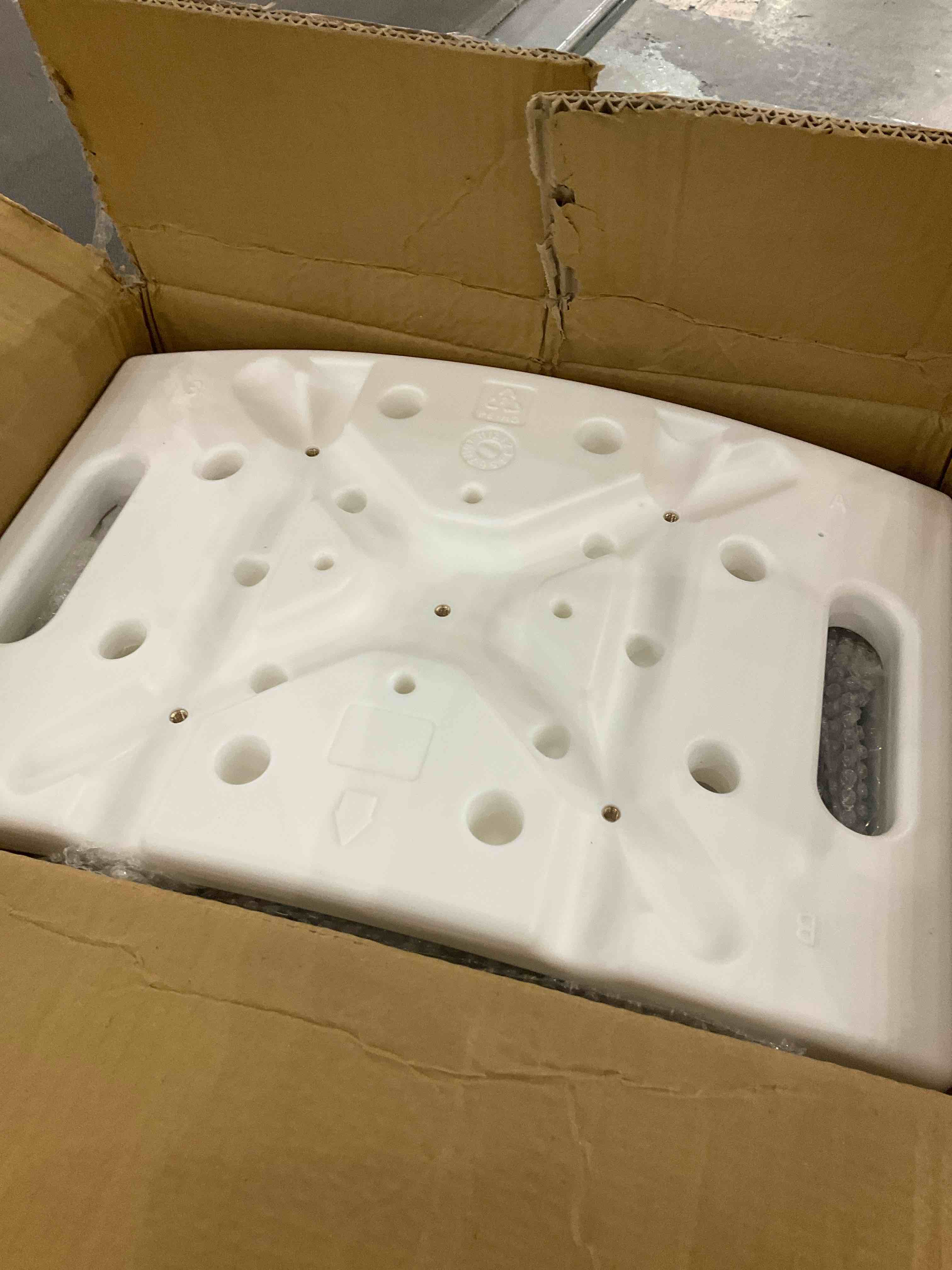 https://s3.amazonaws.com/lotting-images-prod/BargainHunt/EXS01283350_1712755438095.jpeg