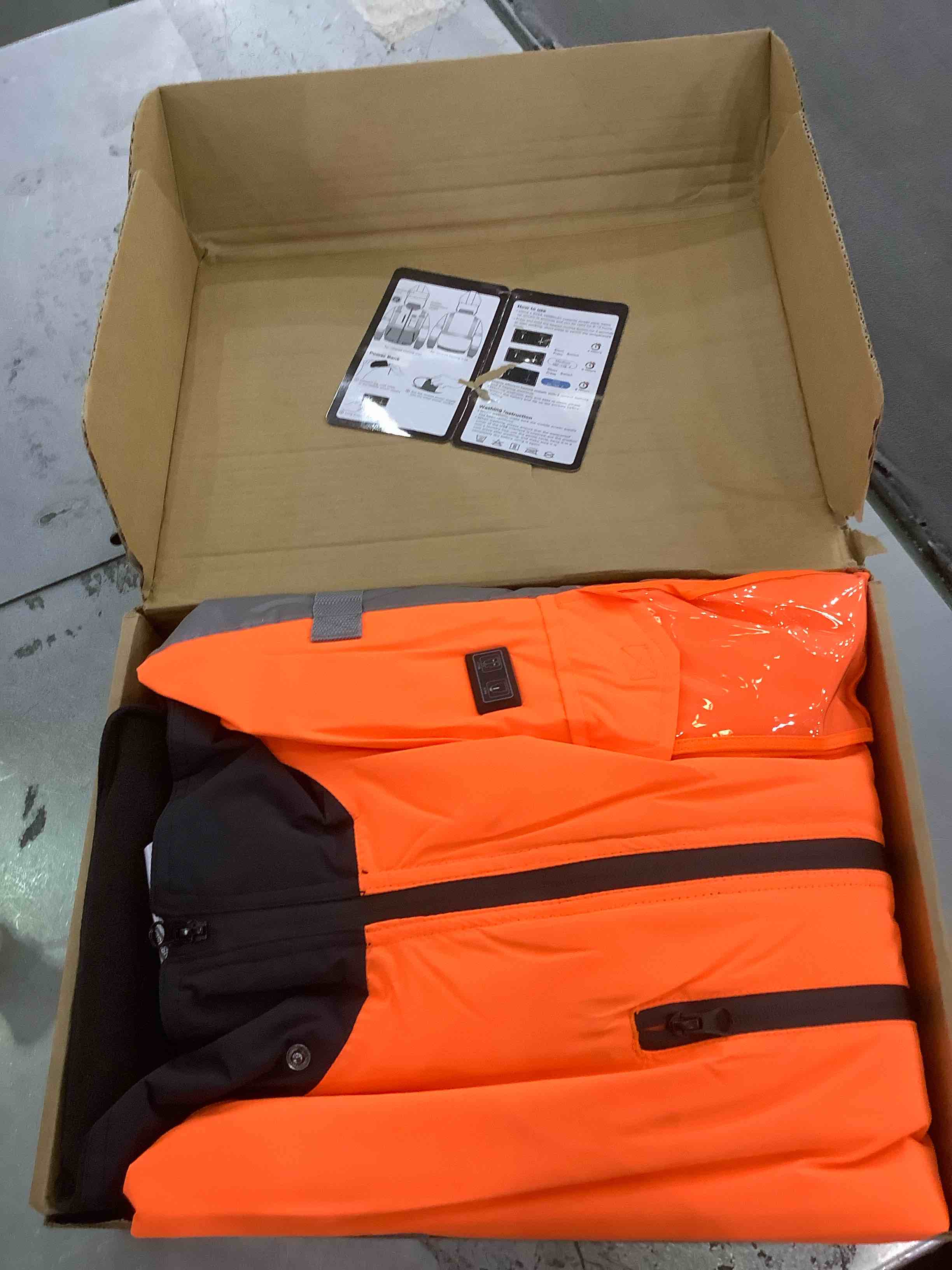 https://s3.amazonaws.com/lotting-images-prod/BargainHunt/EXS01283776_1712677256877.jpeg