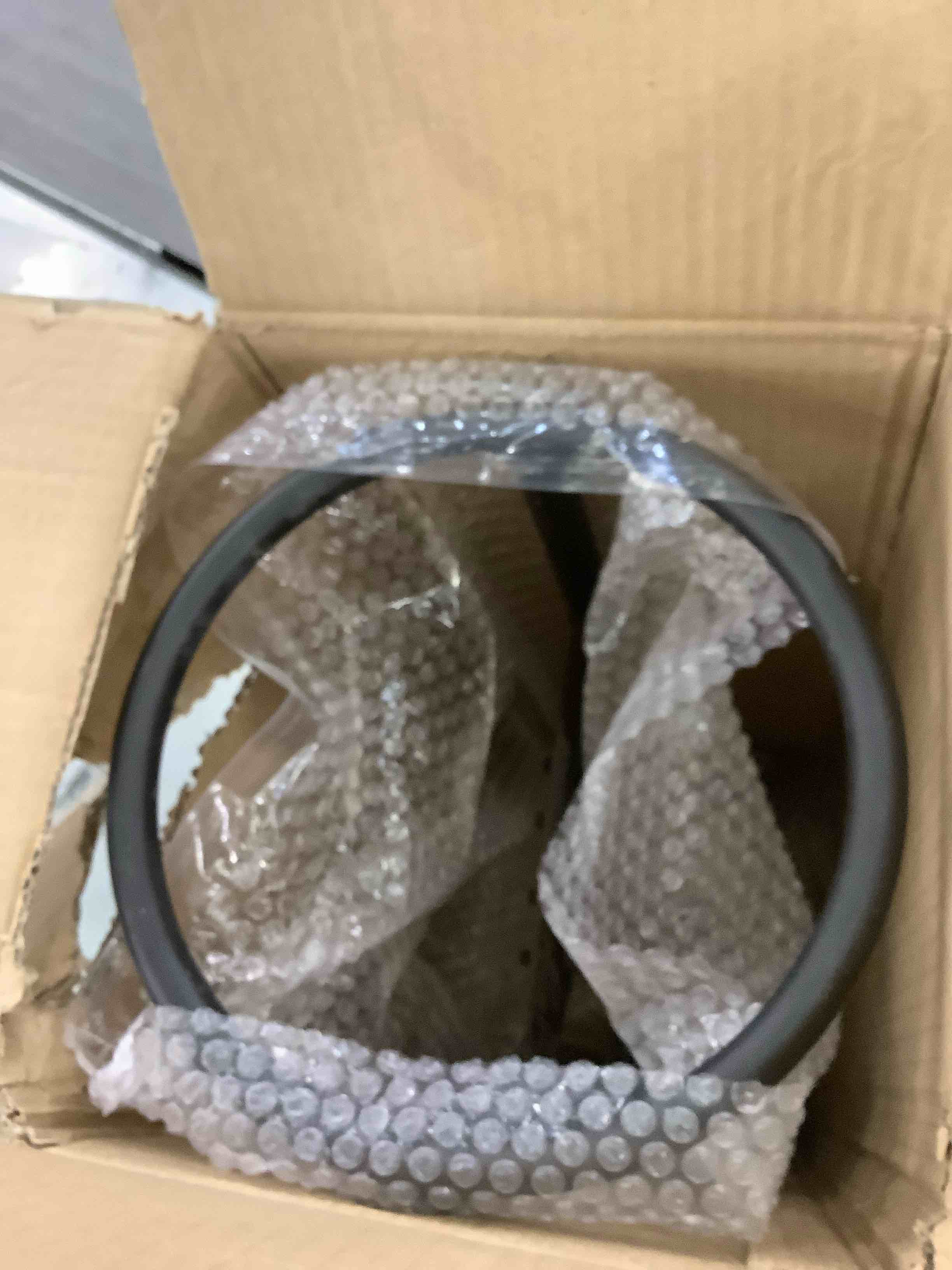 https://s3.amazonaws.com/lotting-images-prod/BargainHunt/EXS01283794_1712682716185.jpeg