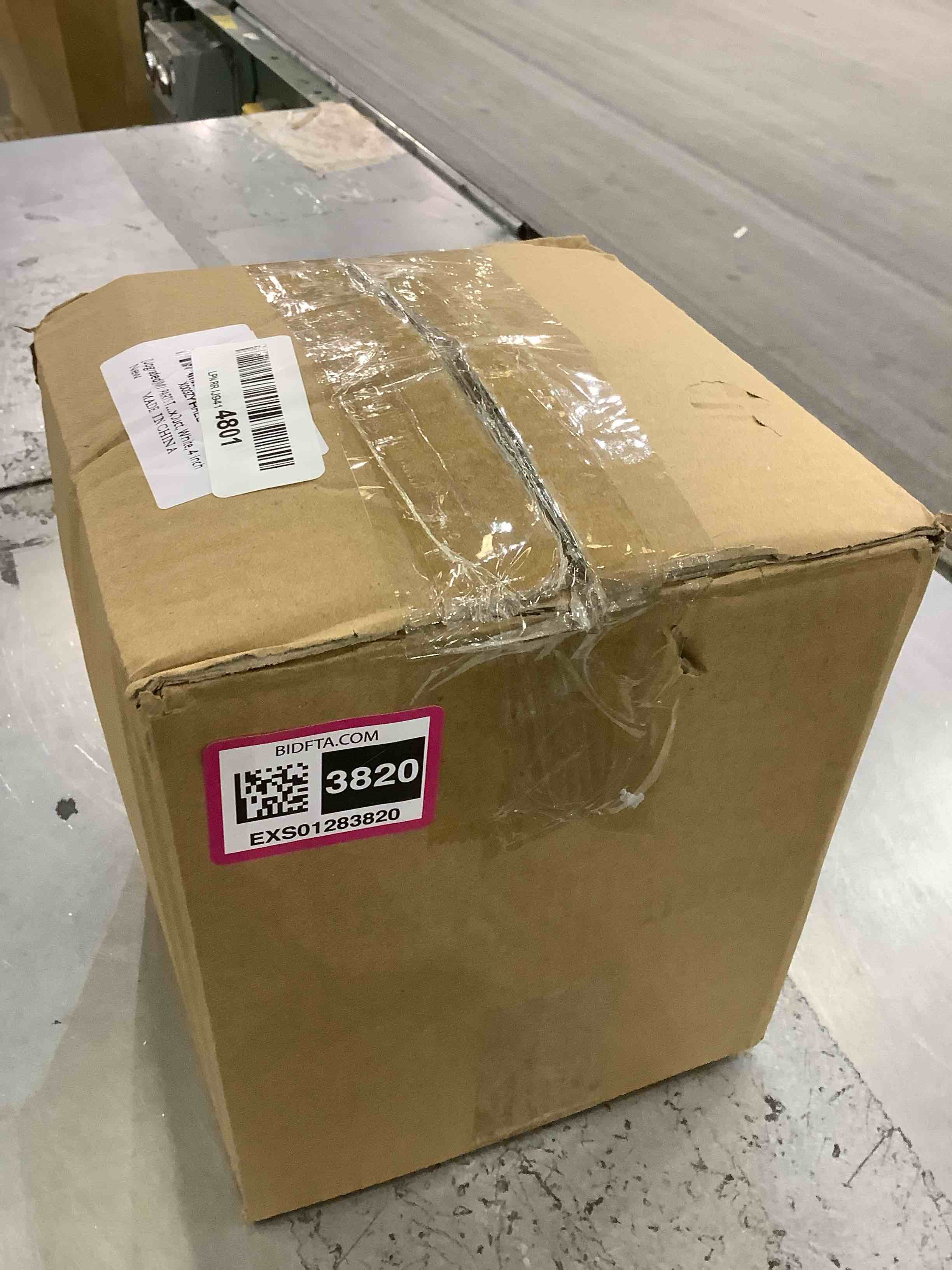 https://s3.amazonaws.com/lotting-images-prod/BargainHunt/EXS01283820_1712684891585.jpeg