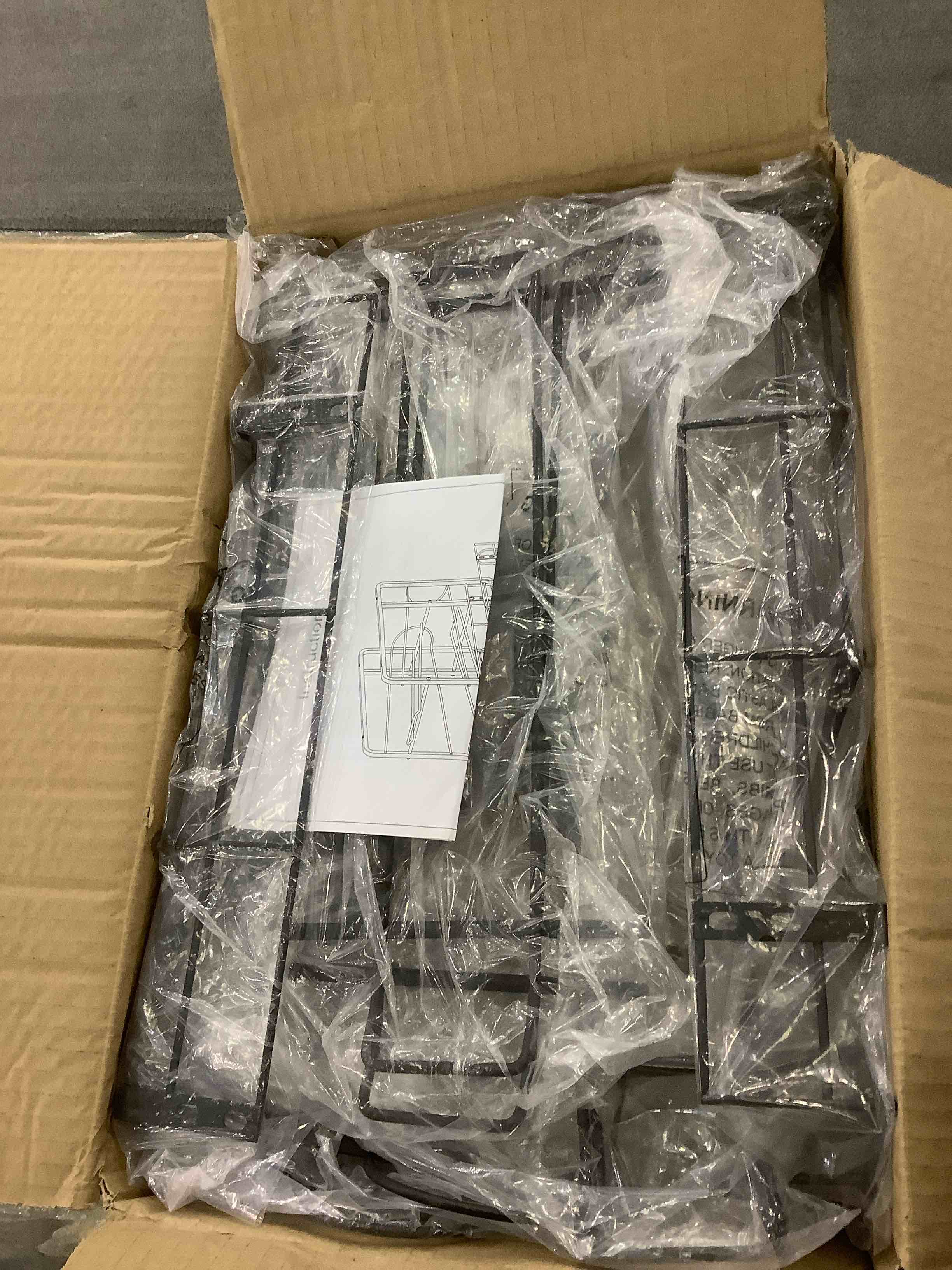 https://s3.amazonaws.com/lotting-images-prod/BargainHunt/EXS01283824_1712687262067.jpeg