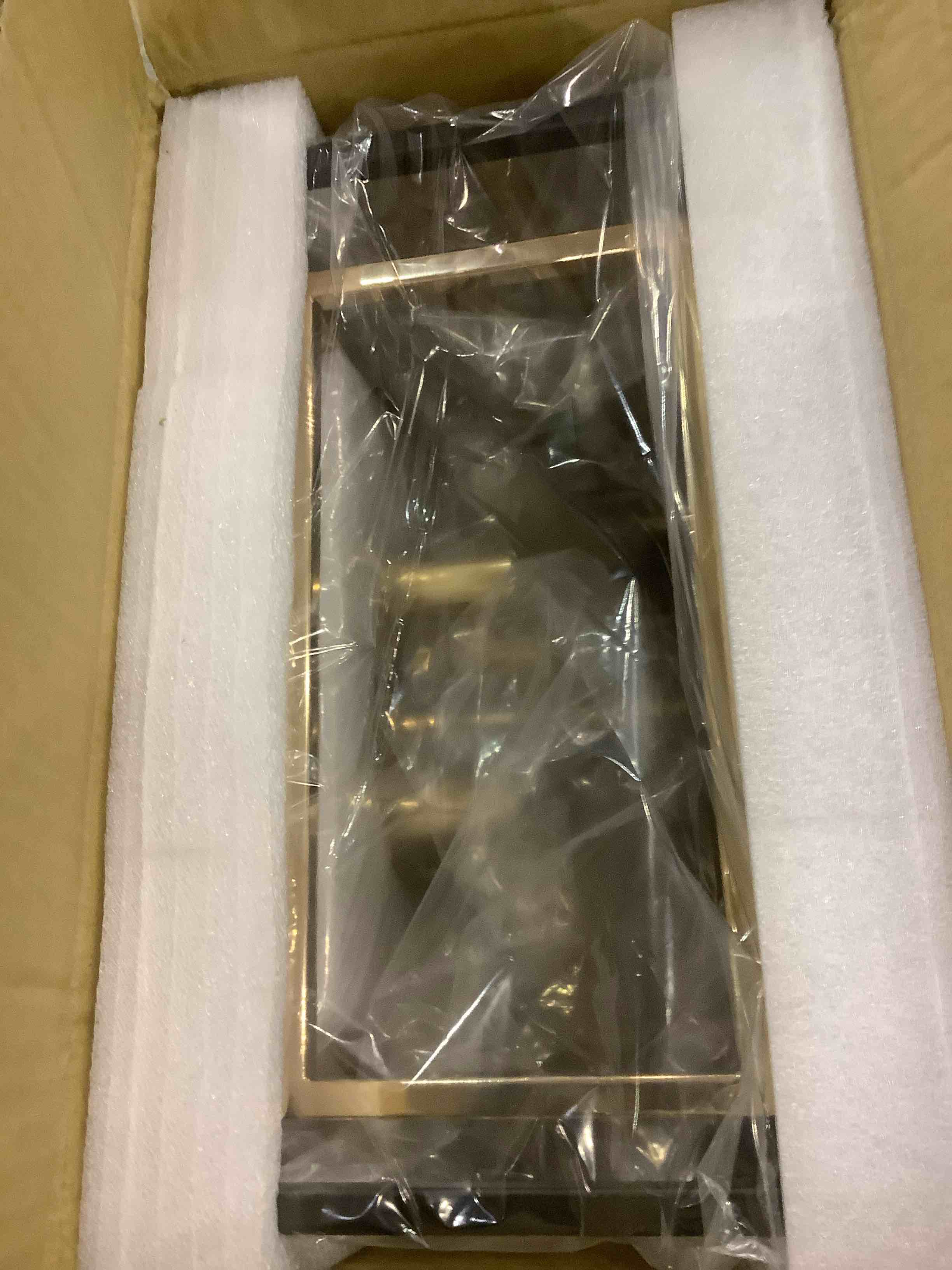 https://s3.amazonaws.com/lotting-images-prod/BargainHunt/EXS01283842_1712748293888.jpeg