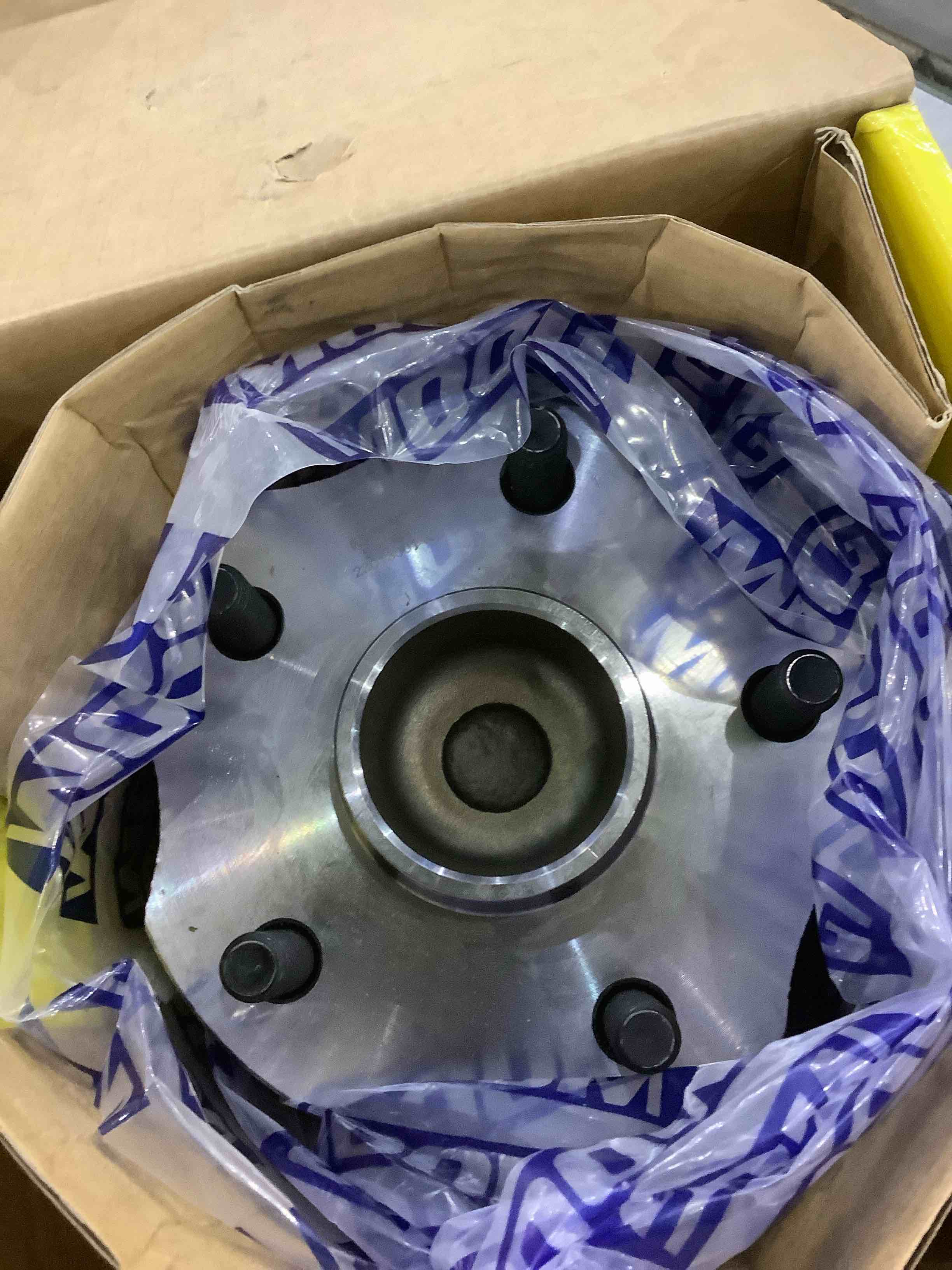 https://s3.amazonaws.com/lotting-images-prod/BargainHunt/EXS01283854_1712750185866.jpeg