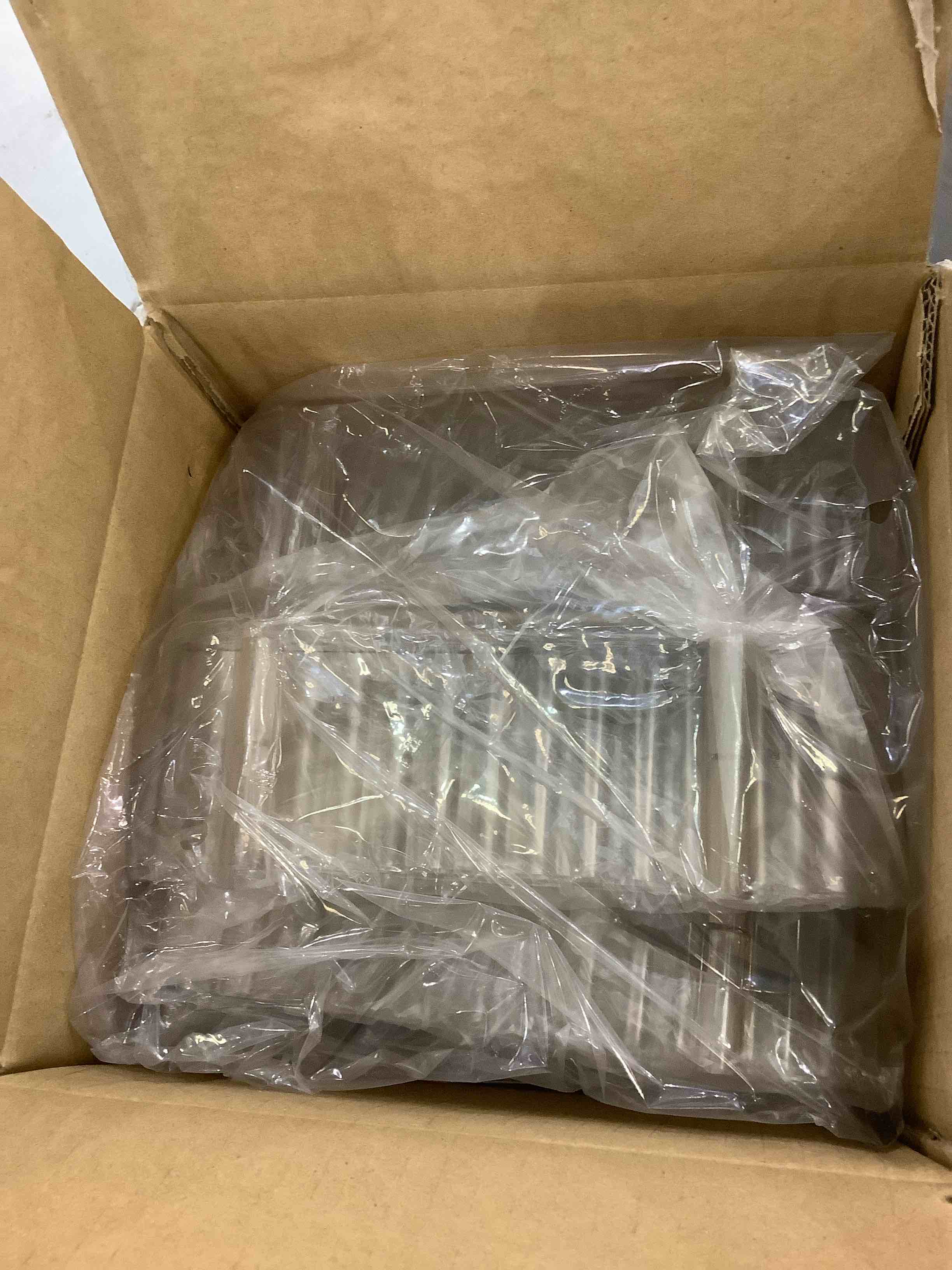 https://s3.amazonaws.com/lotting-images-prod/BargainHunt/EXS01283925_1712763077762.jpeg