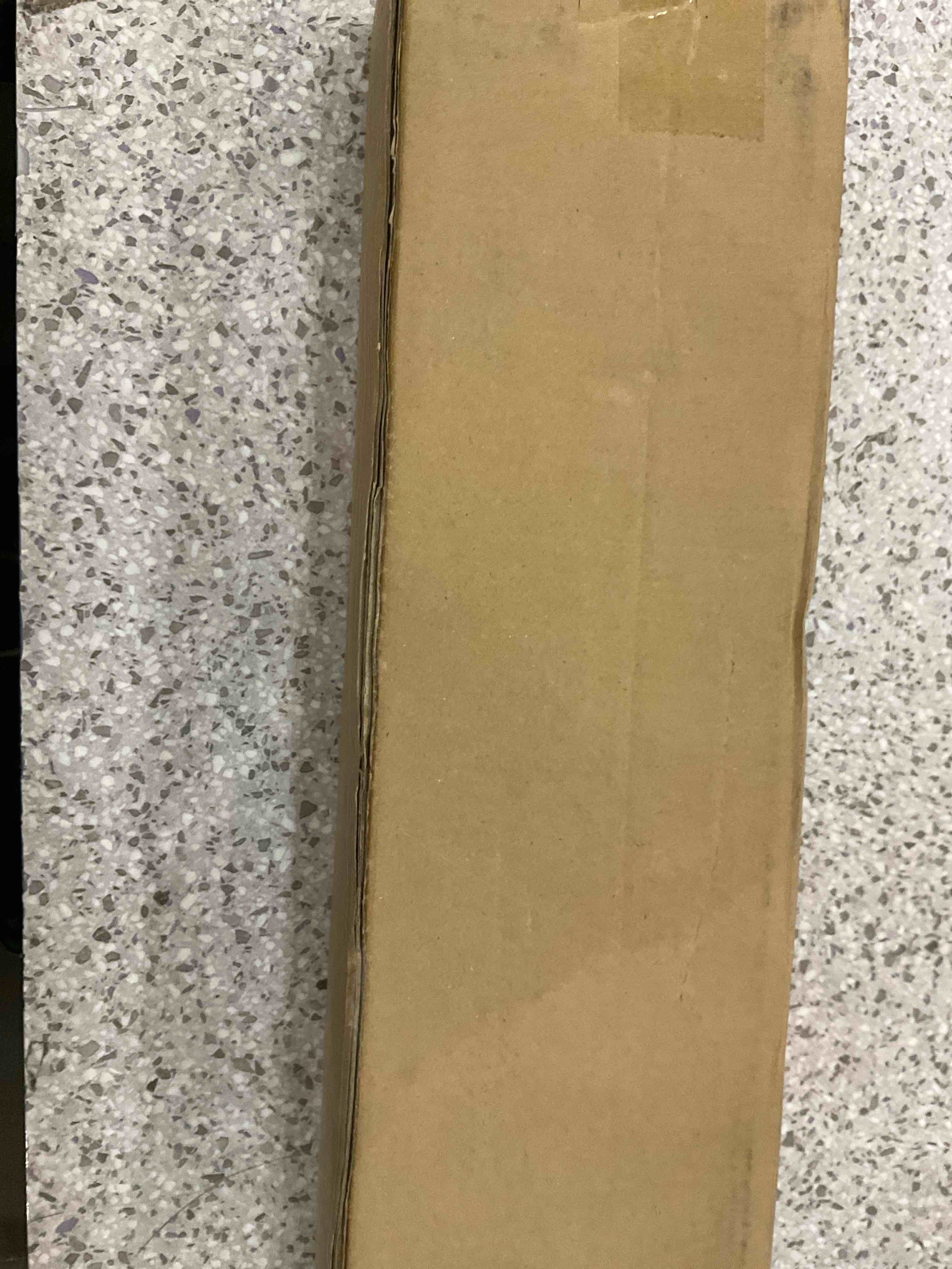 https://s3.amazonaws.com/lotting-images-prod/BargainHunt/EXS01284067_1712682880517.jpeg