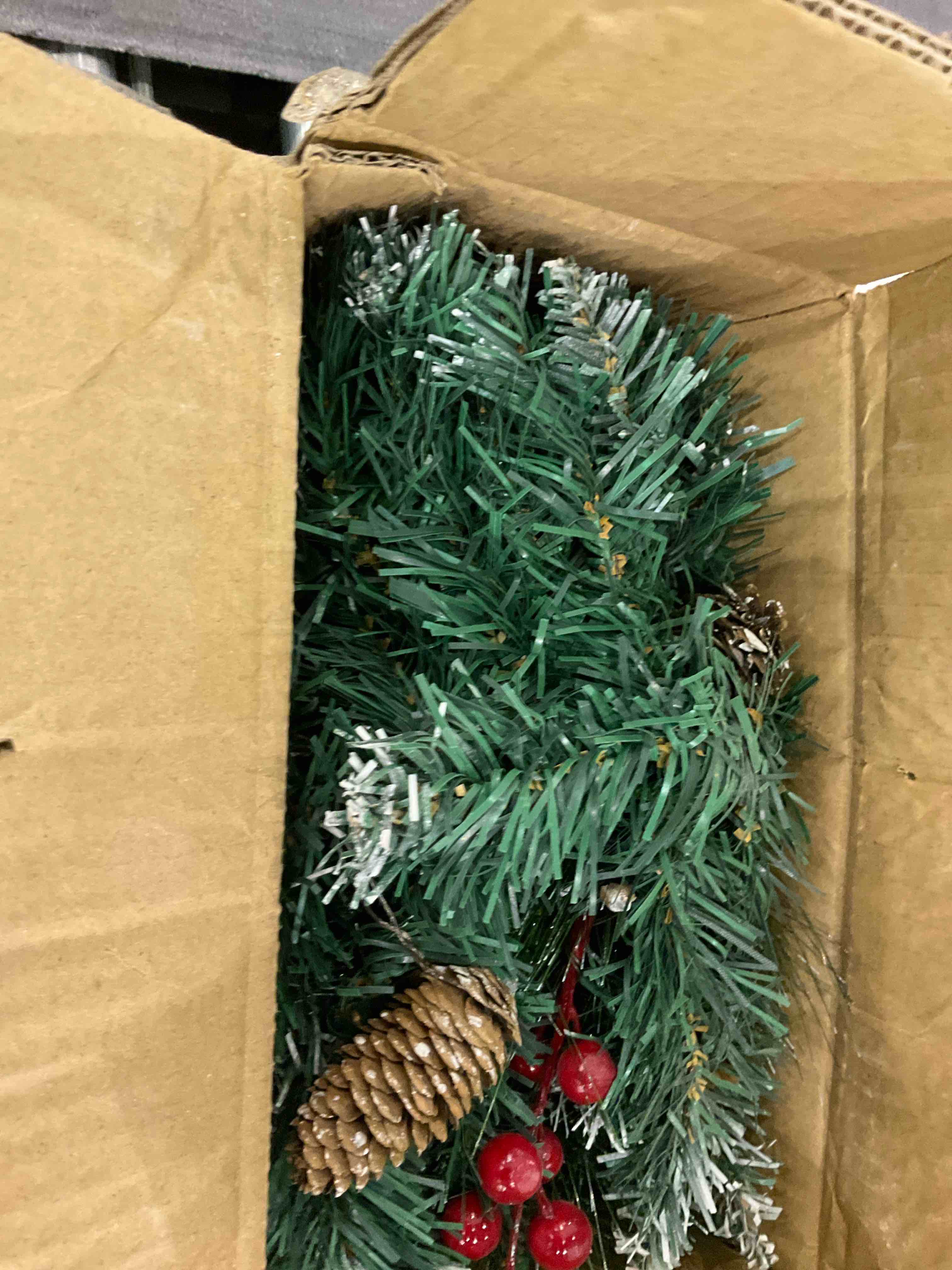 https://s3.amazonaws.com/lotting-images-prod/BargainHunt/EXS01284102_1712747928342.jpeg