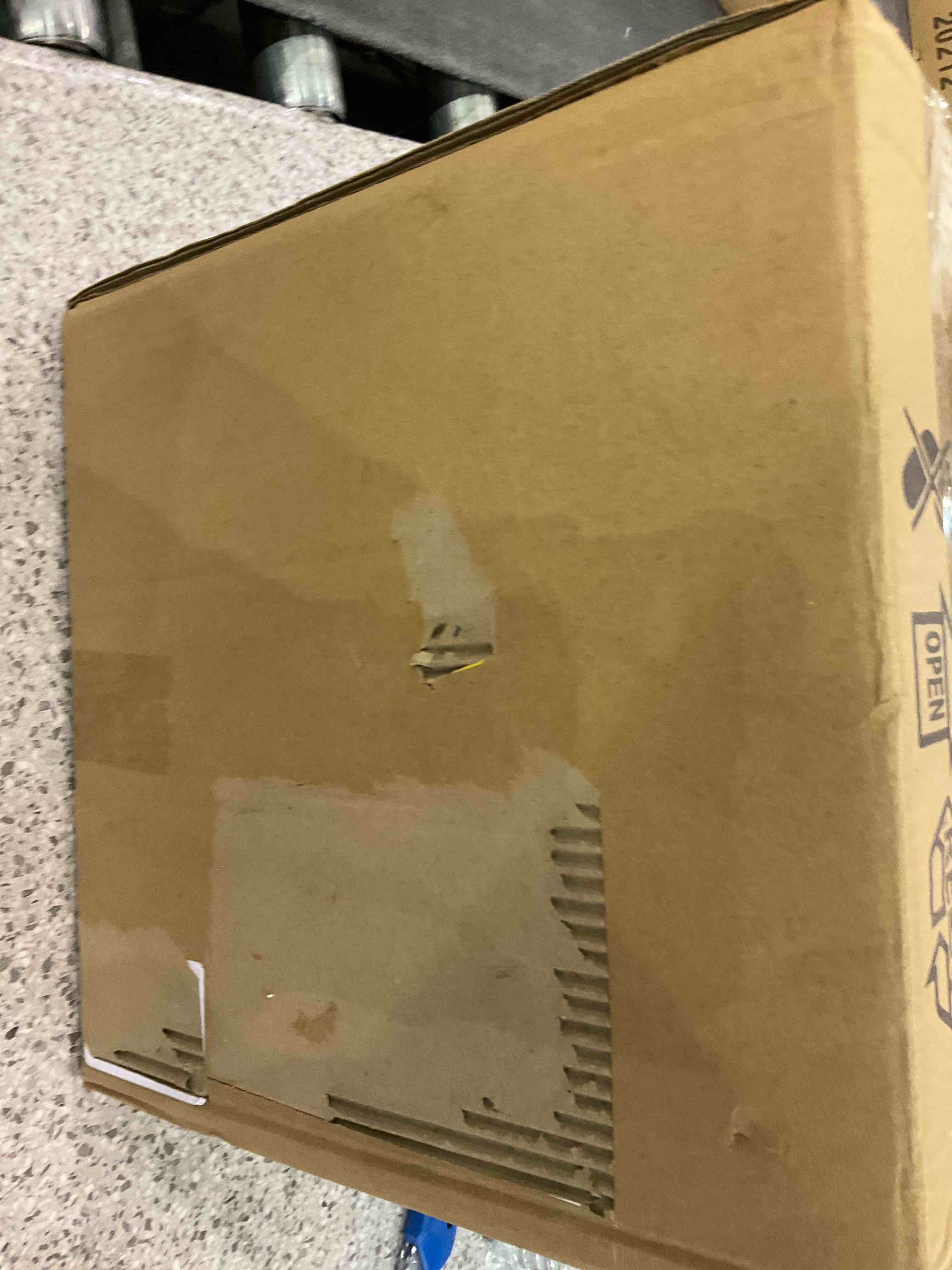 https://s3.amazonaws.com/lotting-images-prod/BargainHunt/EXS01284110_1712749087592.jpeg