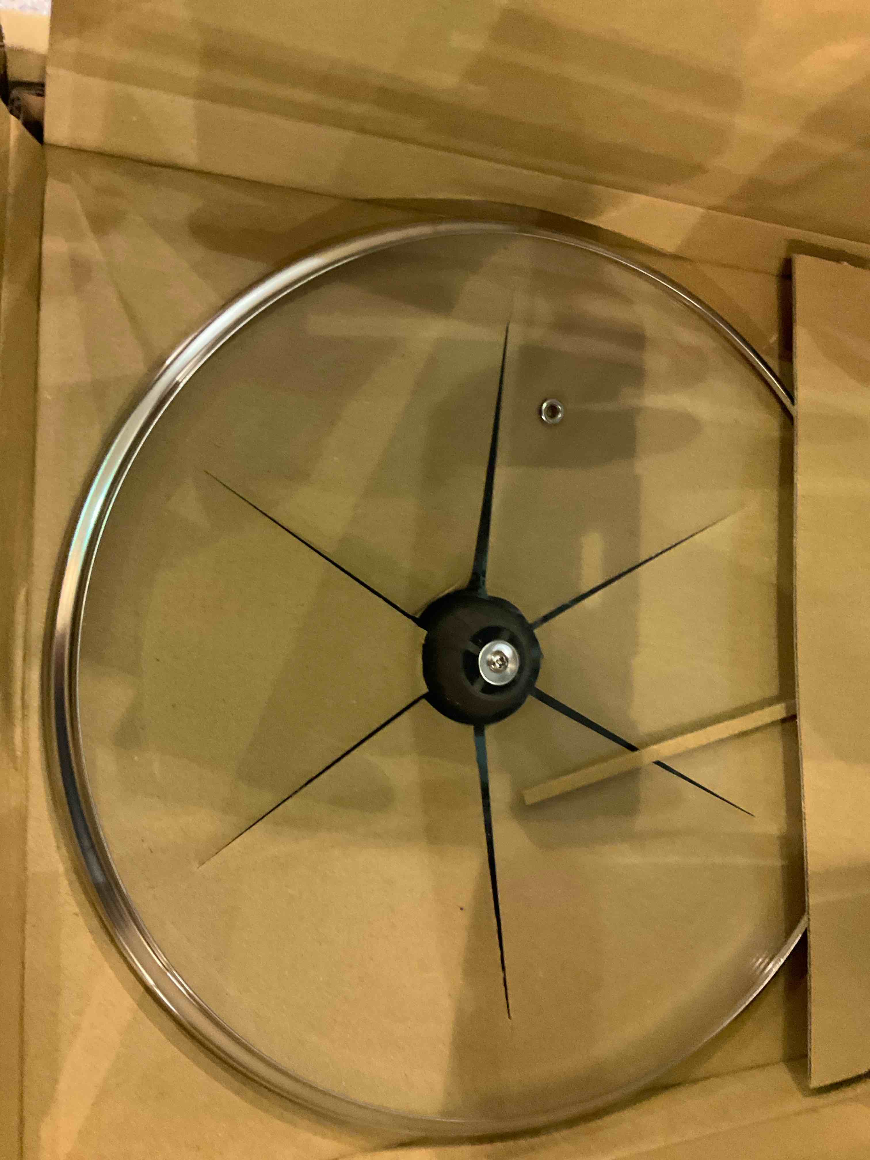 https://s3.amazonaws.com/lotting-images-prod/BargainHunt/EXS01284160_1712758190878.jpeg