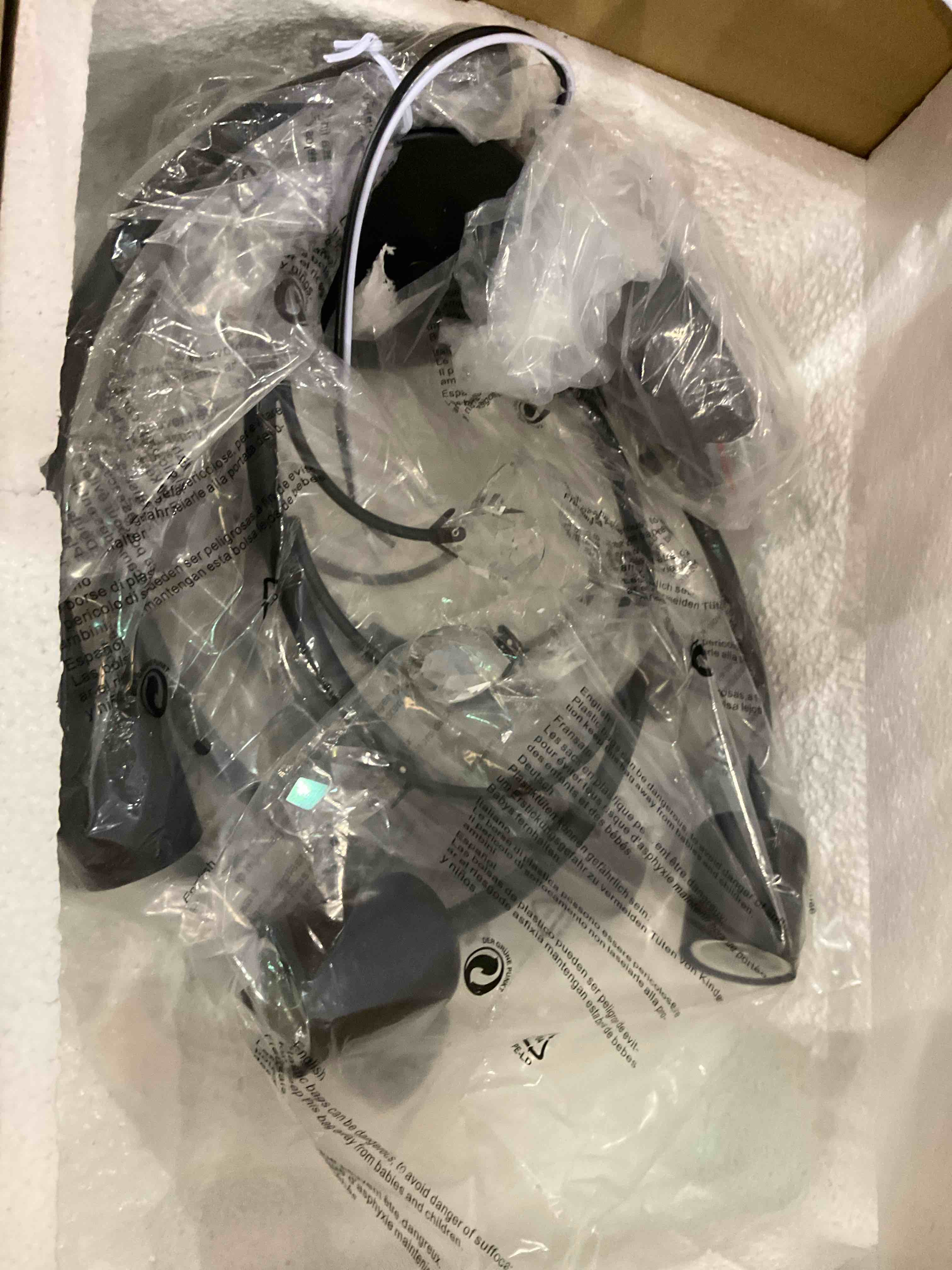 https://s3.amazonaws.com/lotting-images-prod/BargainHunt/EXS01284161_1712758362672.jpeg
