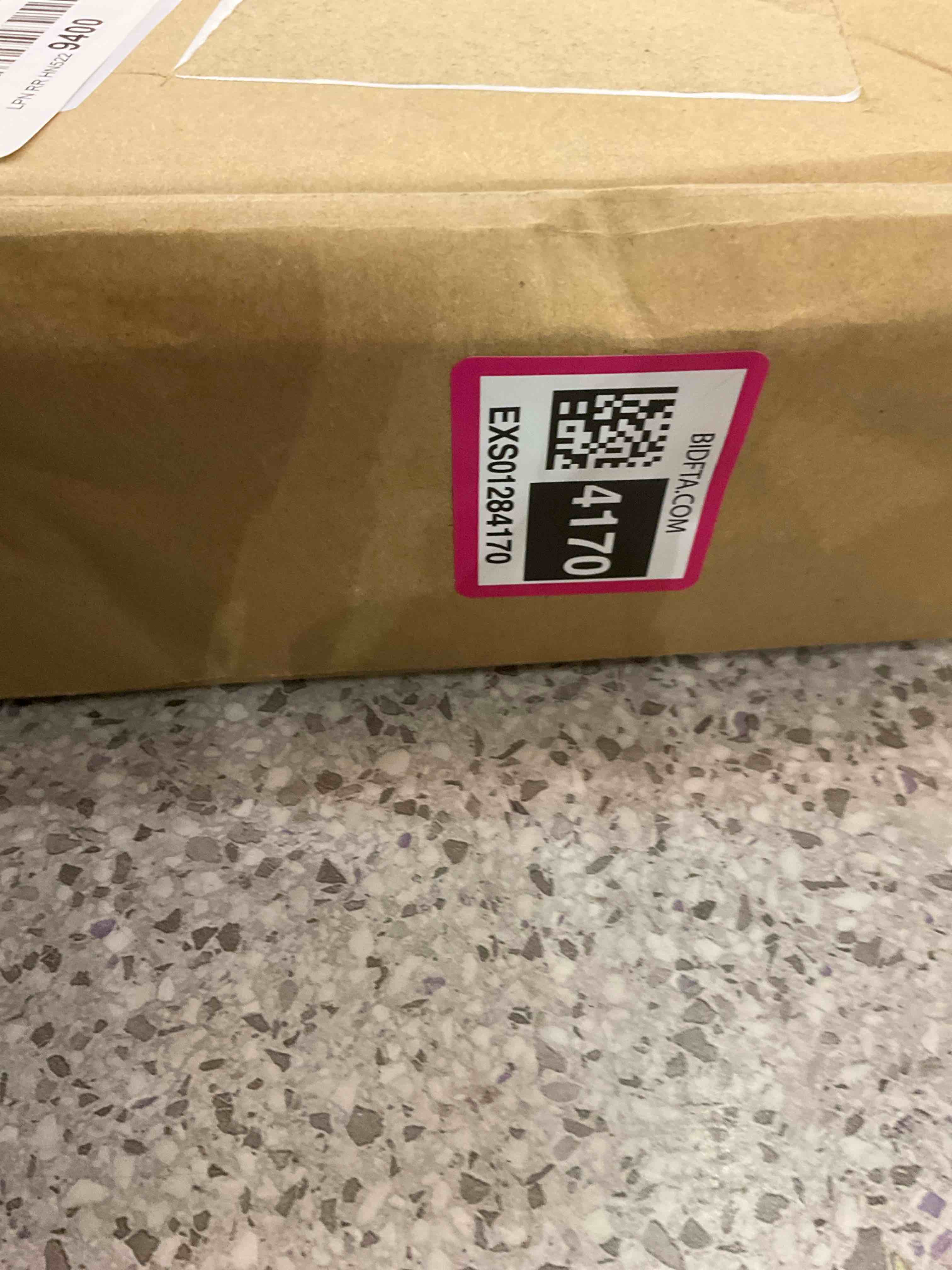 https://s3.amazonaws.com/lotting-images-prod/BargainHunt/EXS01284170_1712760045110.jpeg
