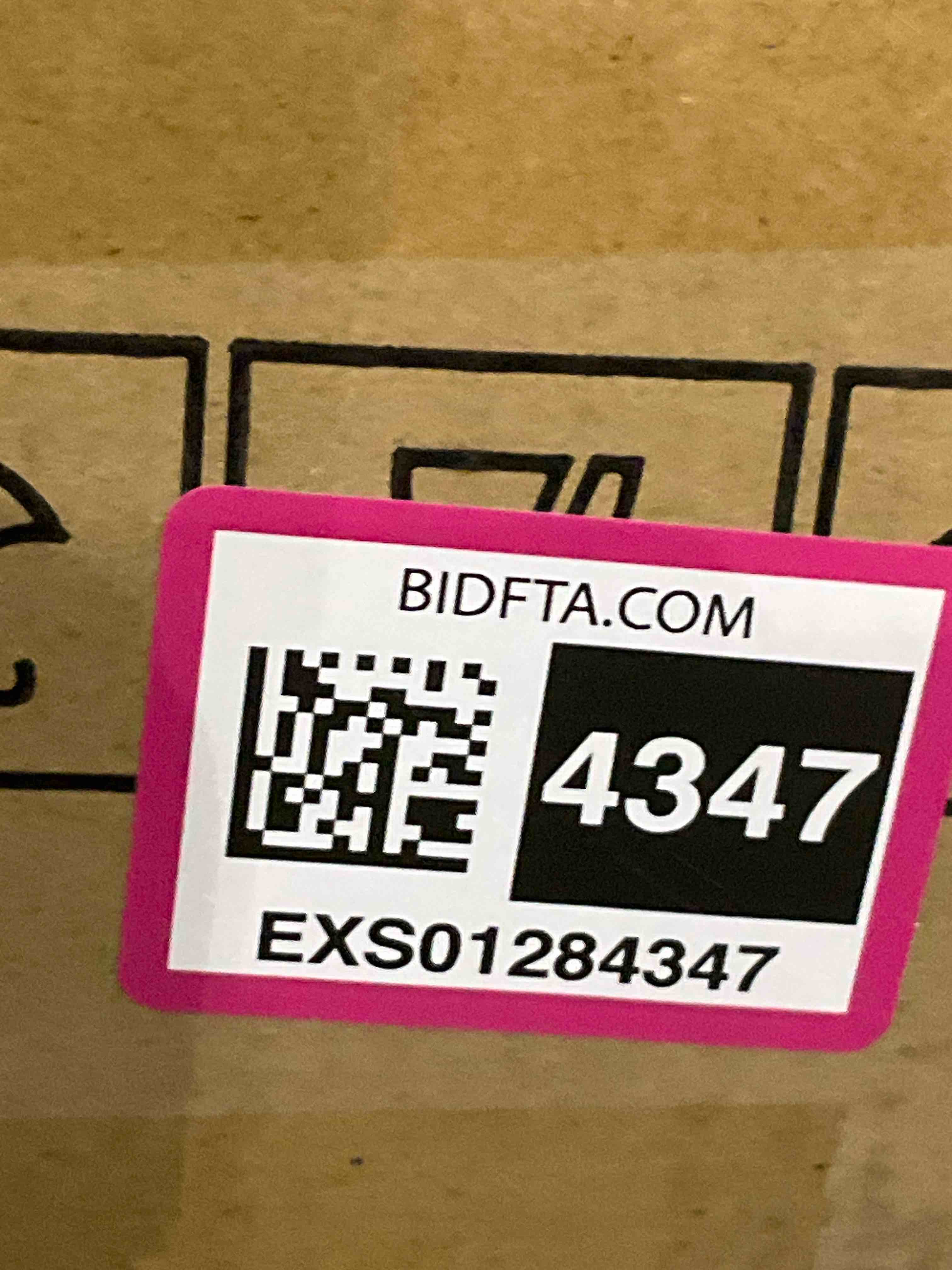 https://s3.amazonaws.com/lotting-images-prod/BargainHunt/EXS01284347_1712859988005.jpeg