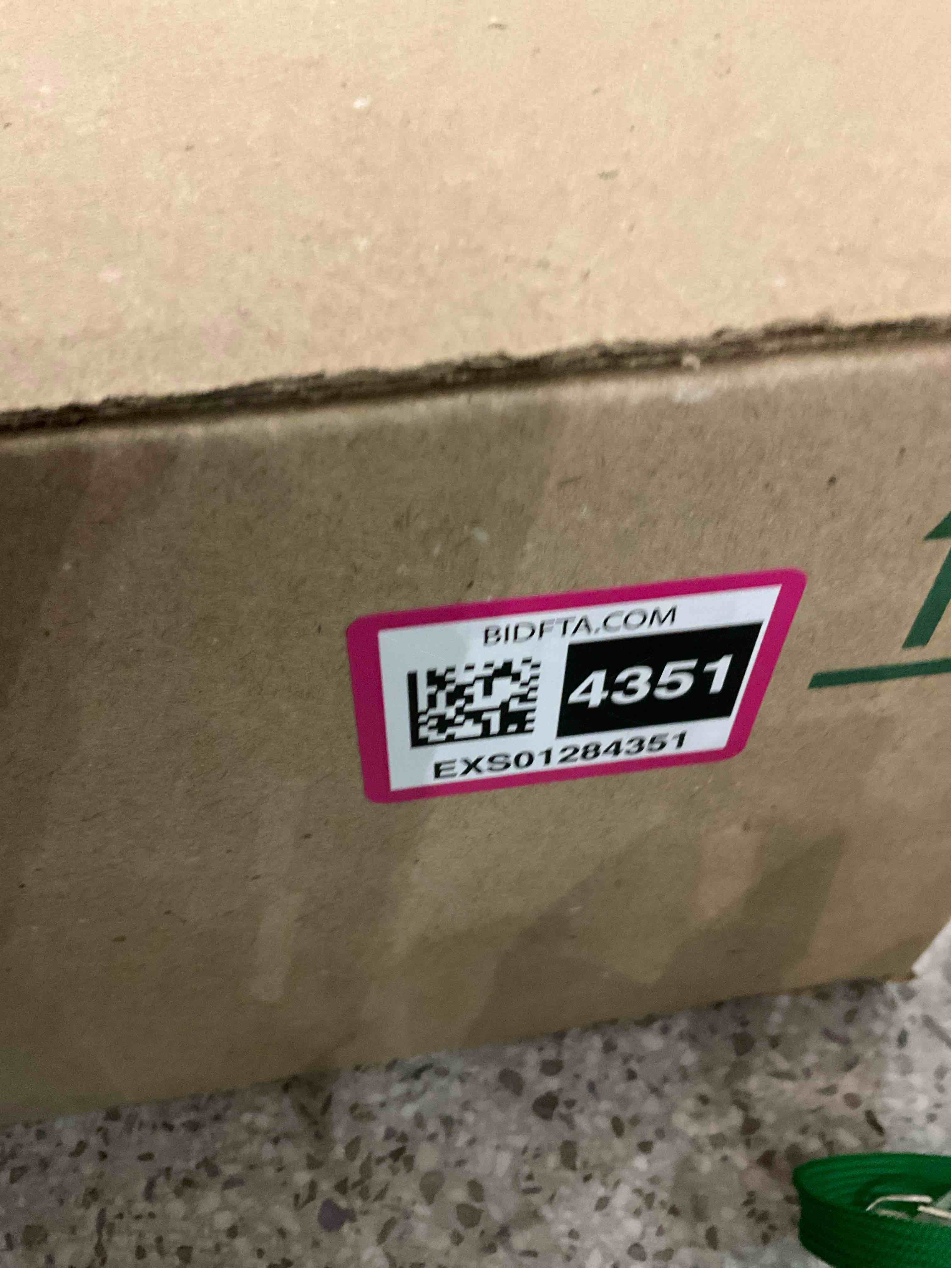 https://s3.amazonaws.com/lotting-images-prod/BargainHunt/EXS01284351_1712861077170.jpeg