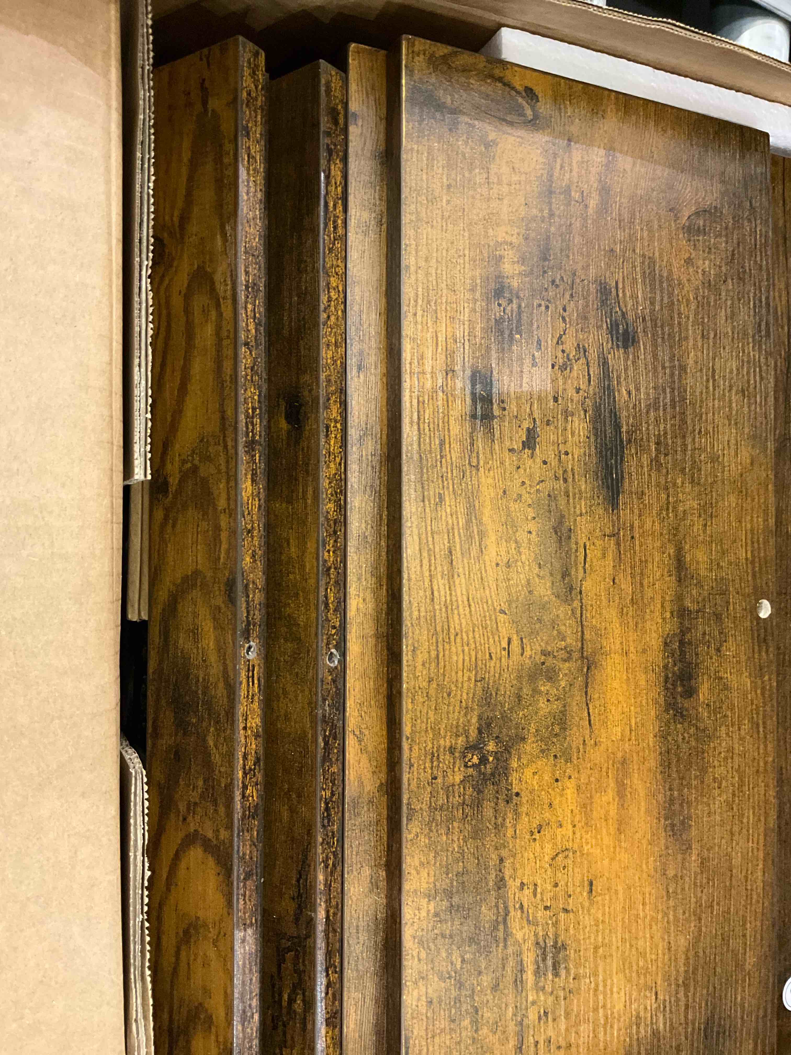 https://s3.amazonaws.com/lotting-images-prod/BargainHunt/EXS01284454_1712940228175.jpeg