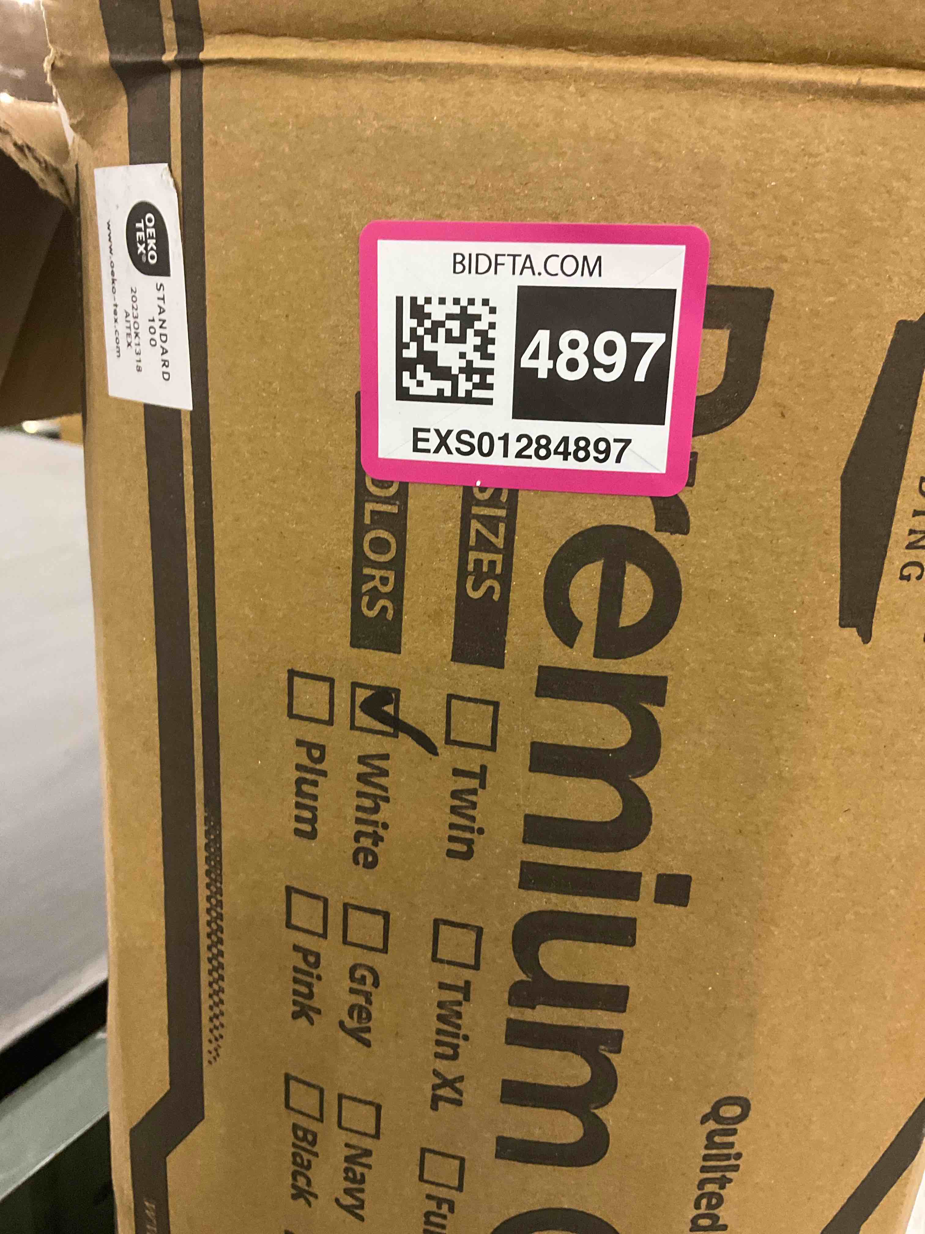 https://s3.amazonaws.com/lotting-images-prod/BargainHunt/EXS01284897_1713356077522.jpeg