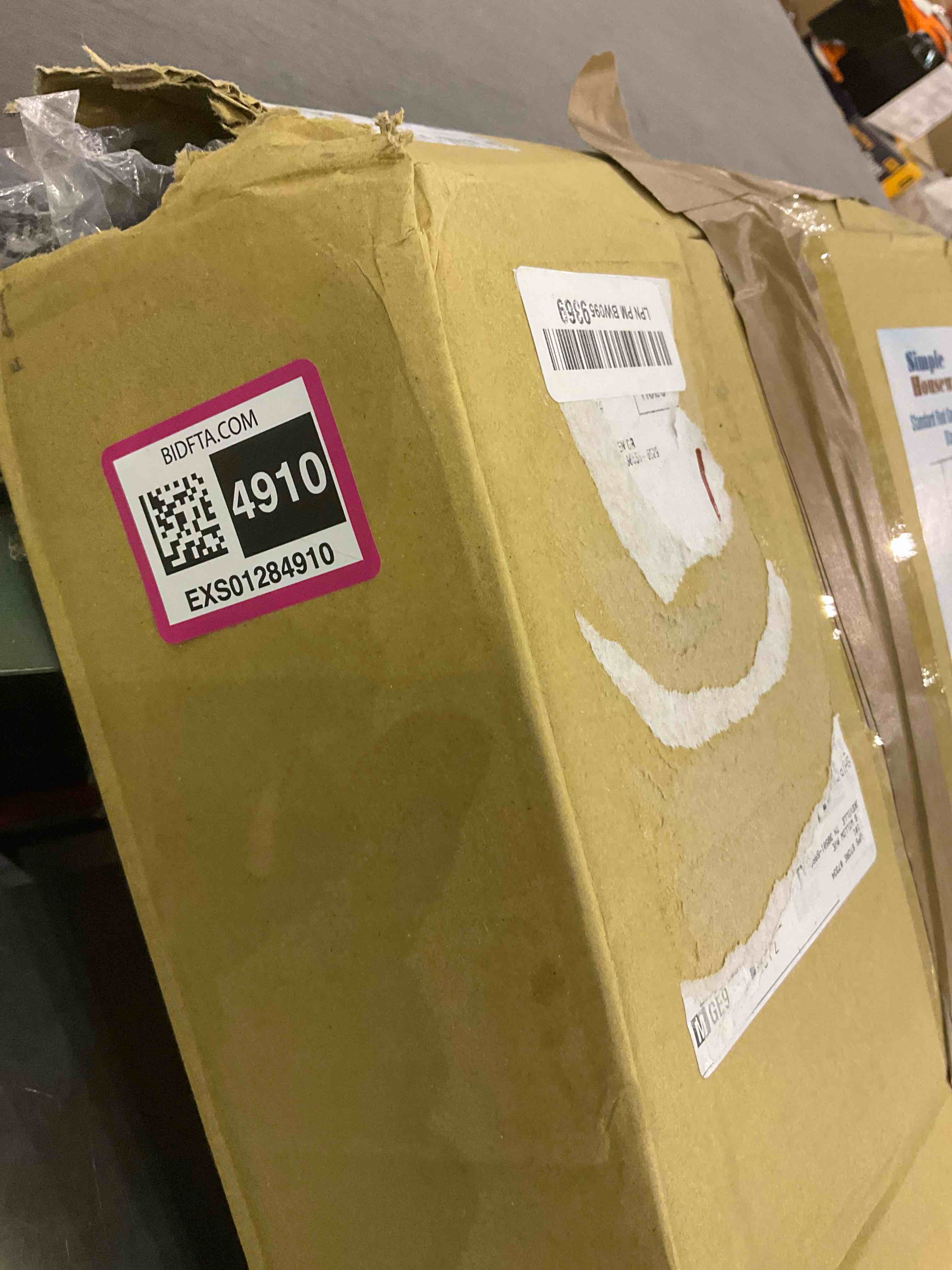 https://s3.amazonaws.com/lotting-images-prod/BargainHunt/EXS01284910_1713356354409.jpeg