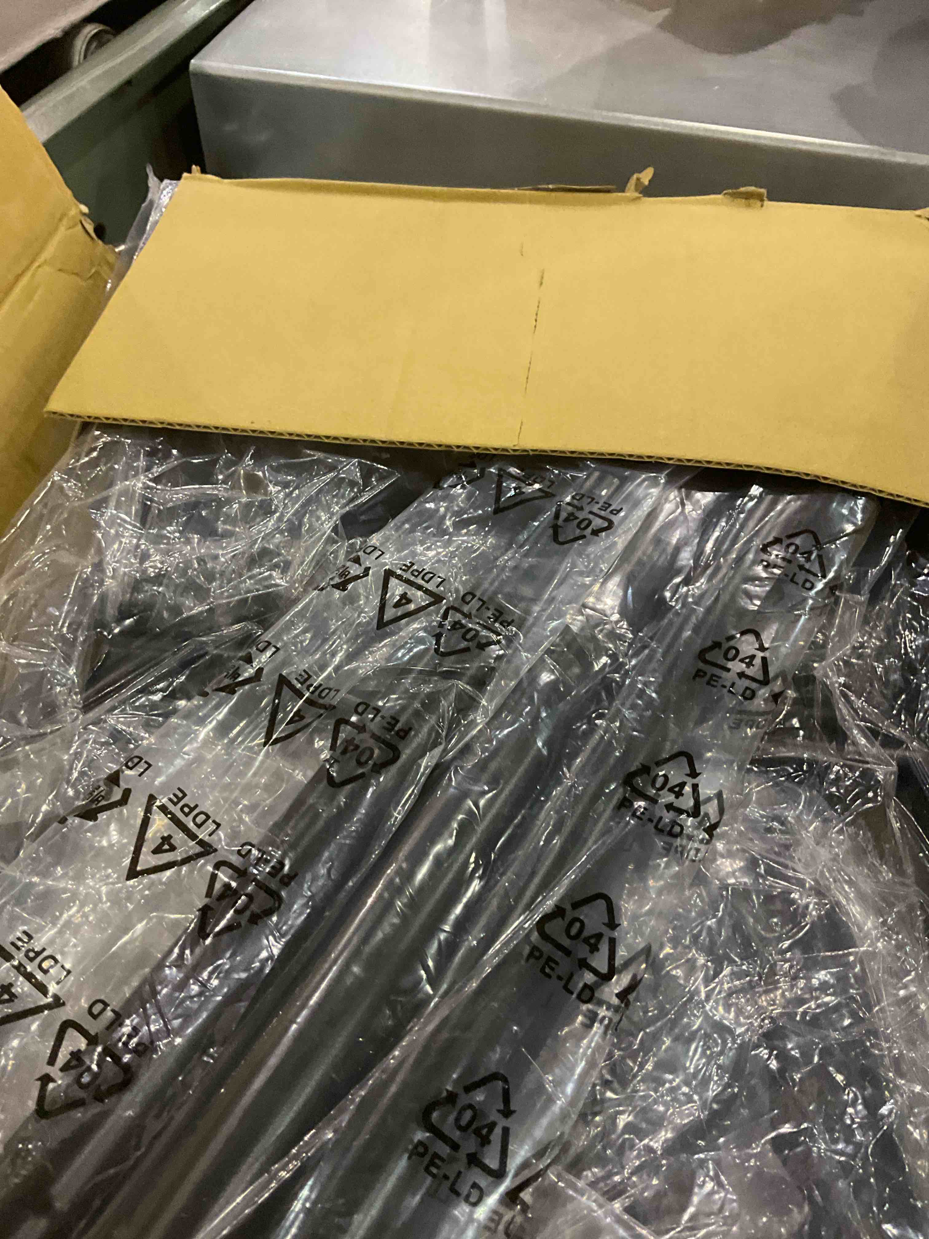 https://s3.amazonaws.com/lotting-images-prod/BargainHunt/EXS01284910_1713356381556.jpeg