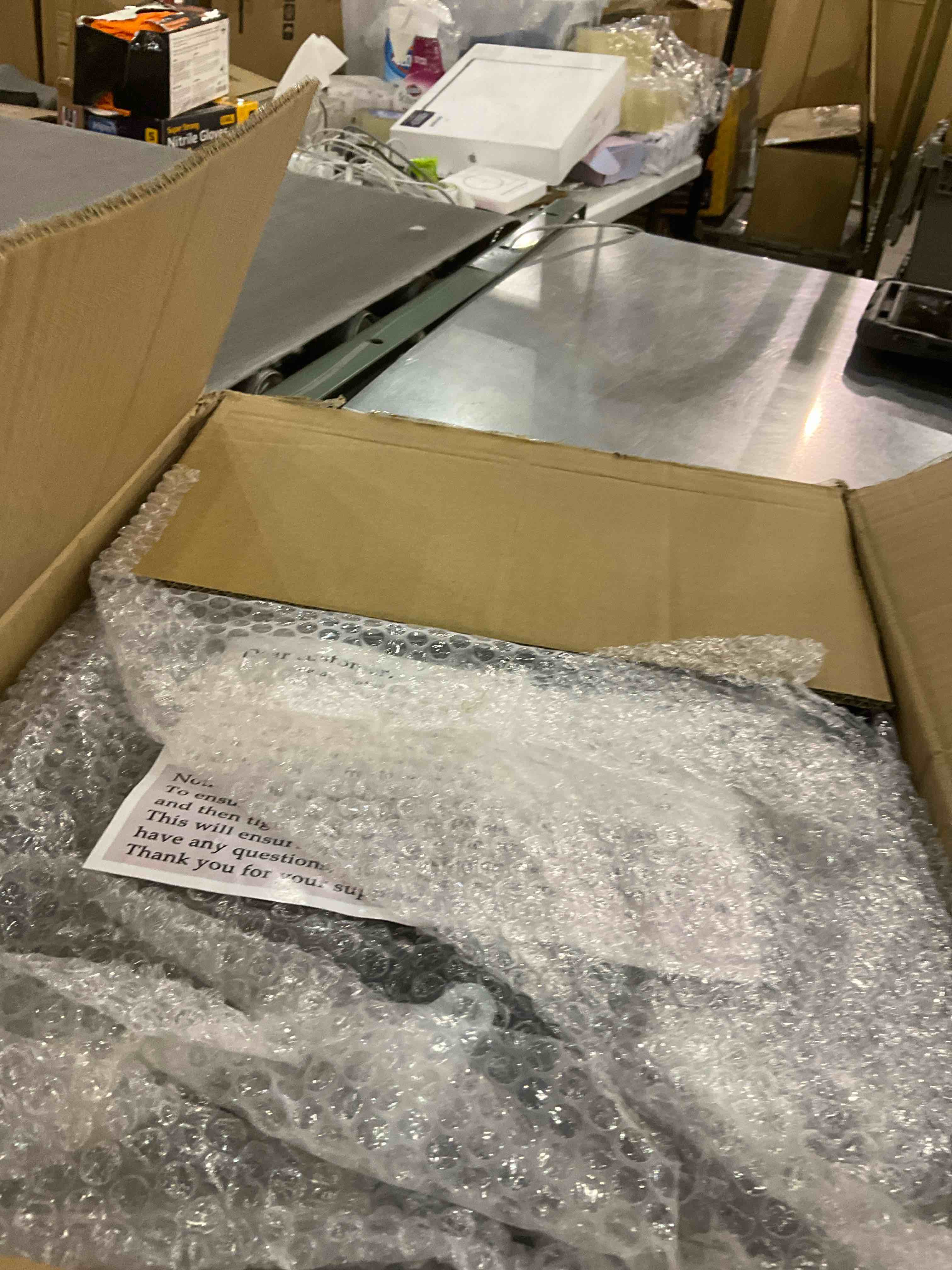 https://s3.amazonaws.com/lotting-images-prod/BargainHunt/EXS01284920_1713357273704.jpeg