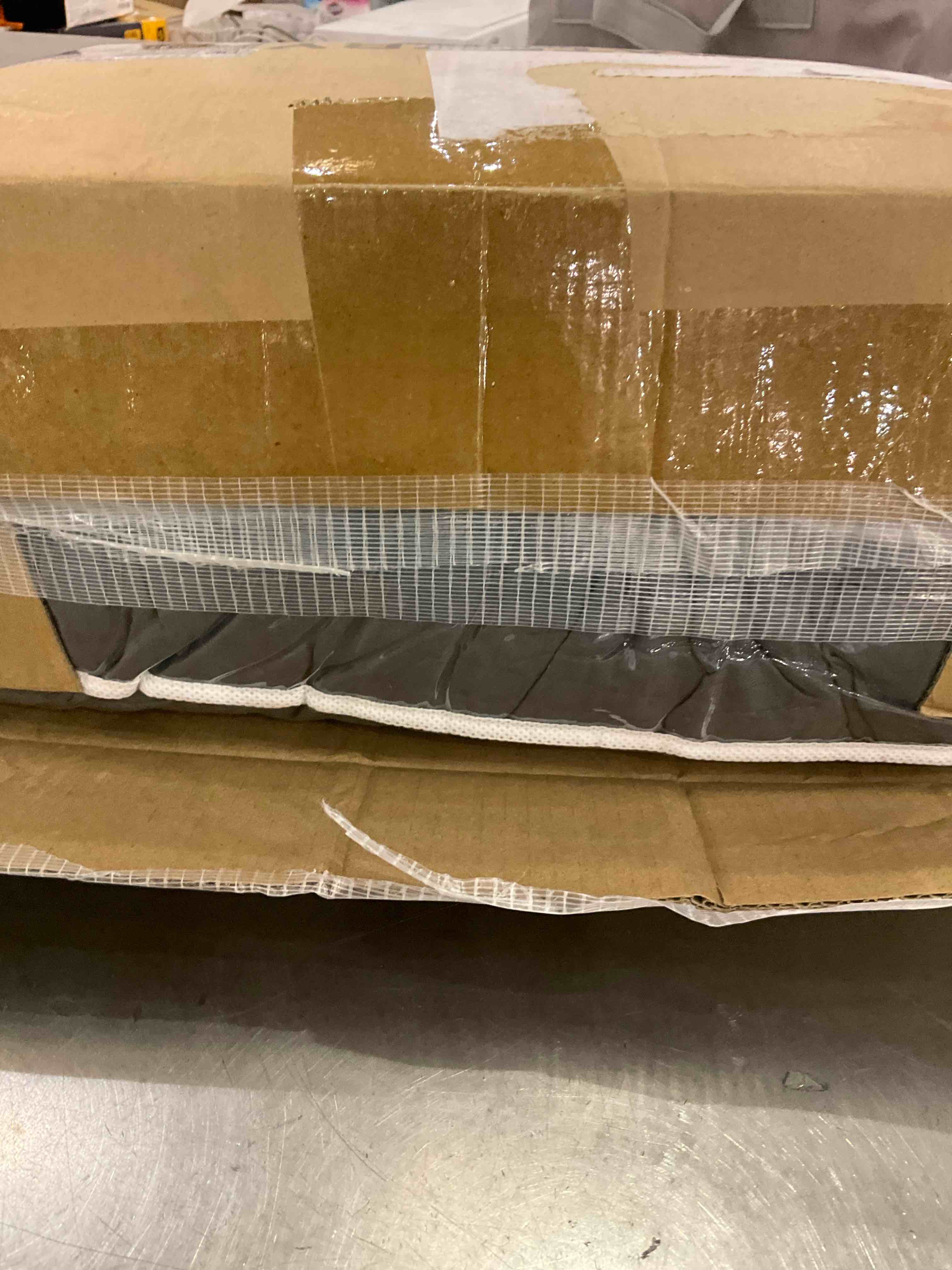 https://s3.amazonaws.com/lotting-images-prod/BargainHunt/EXS01284939_1713362226896.jpeg