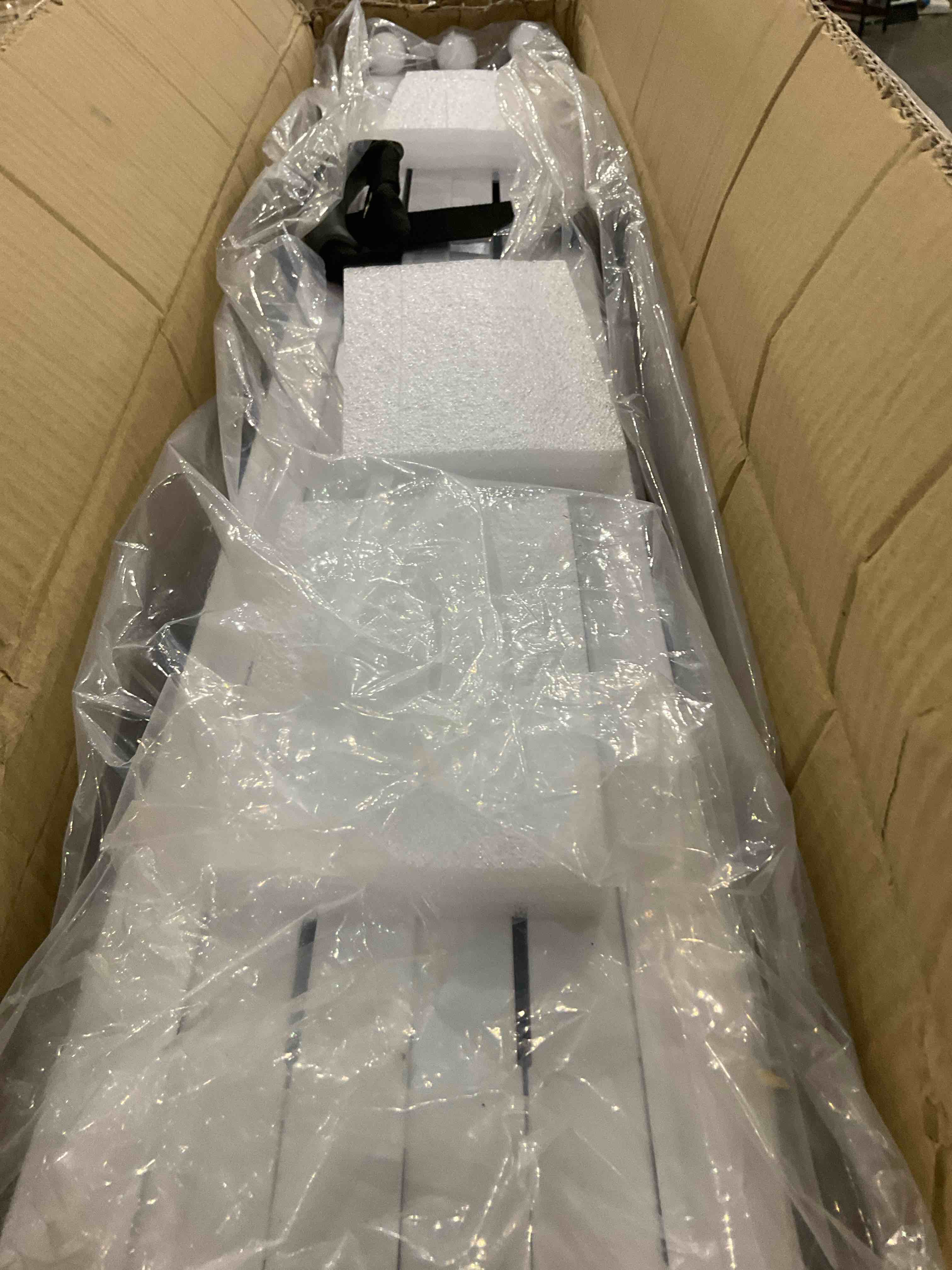 https://s3.amazonaws.com/lotting-images-prod/BargainHunt/EXS01285097_1713181376404.jpeg