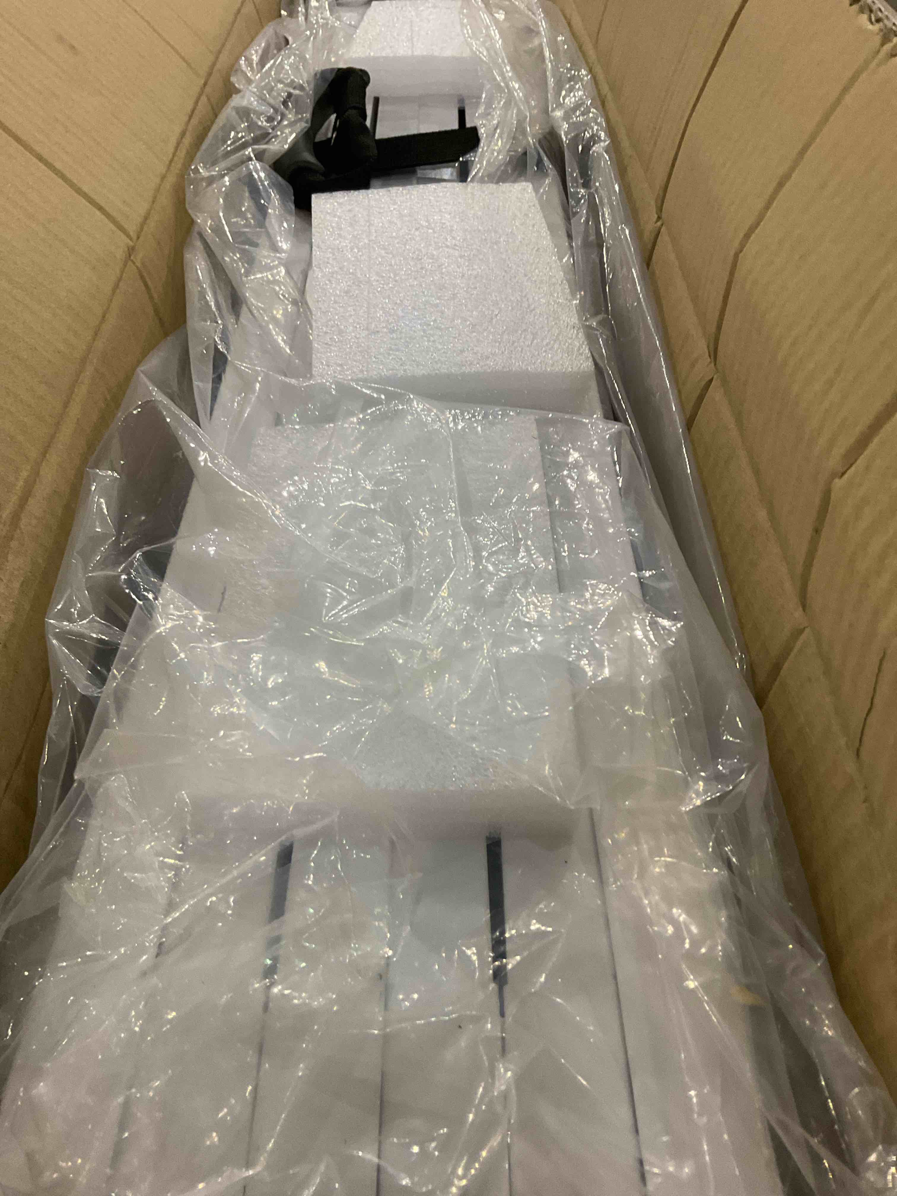 https://s3.amazonaws.com/lotting-images-prod/BargainHunt/EXS01285097_1713181377361.jpeg