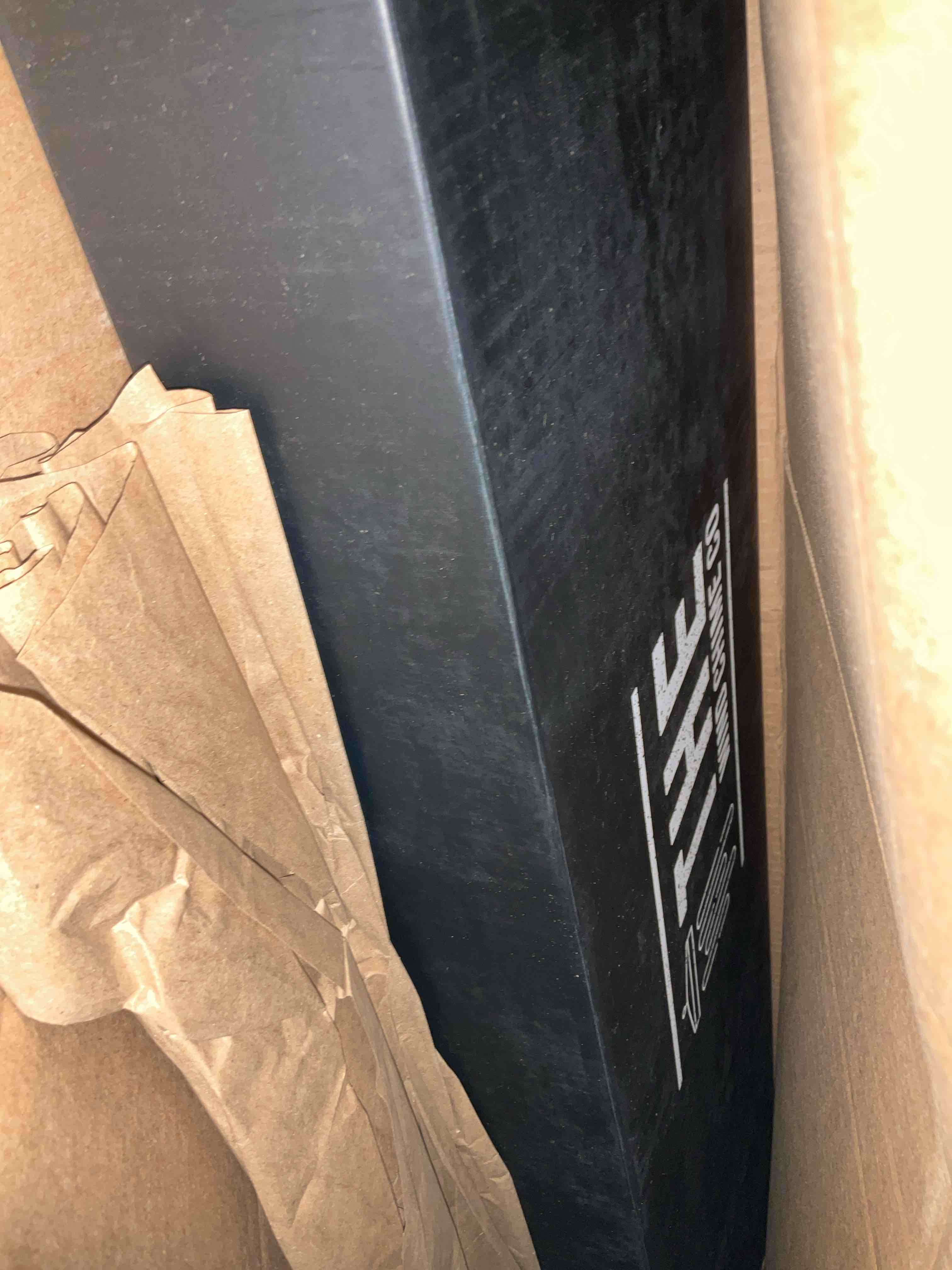 https://s3.amazonaws.com/lotting-images-prod/BargainHunt/EXS01285249_1713273847670.jpeg
