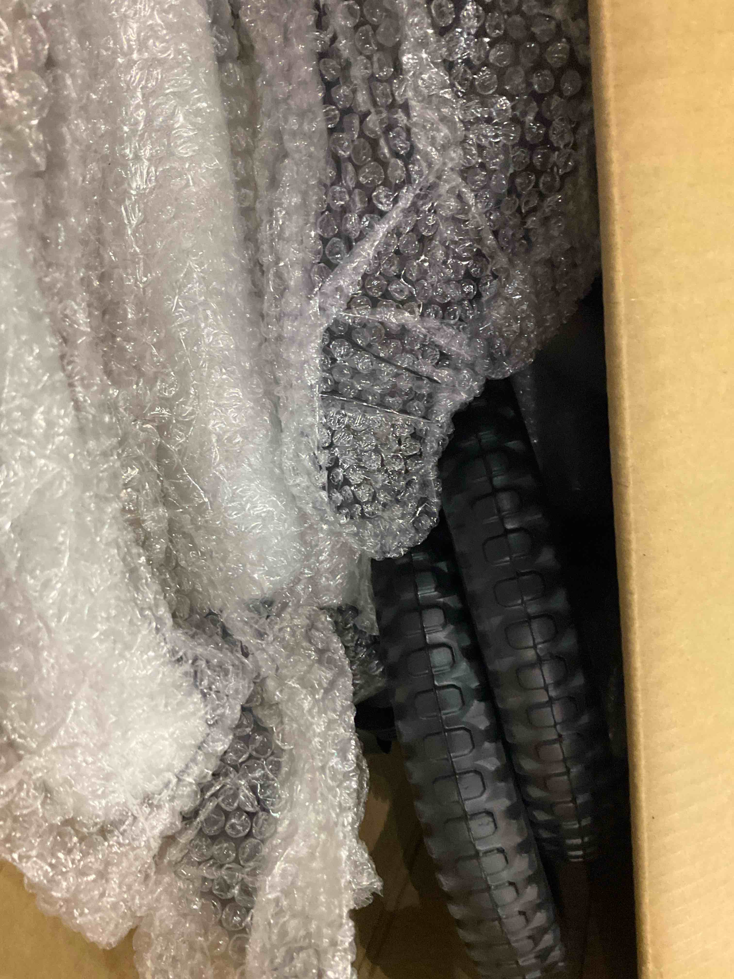 https://s3.amazonaws.com/lotting-images-prod/BargainHunt/EXS01285251_1713274195127.jpeg