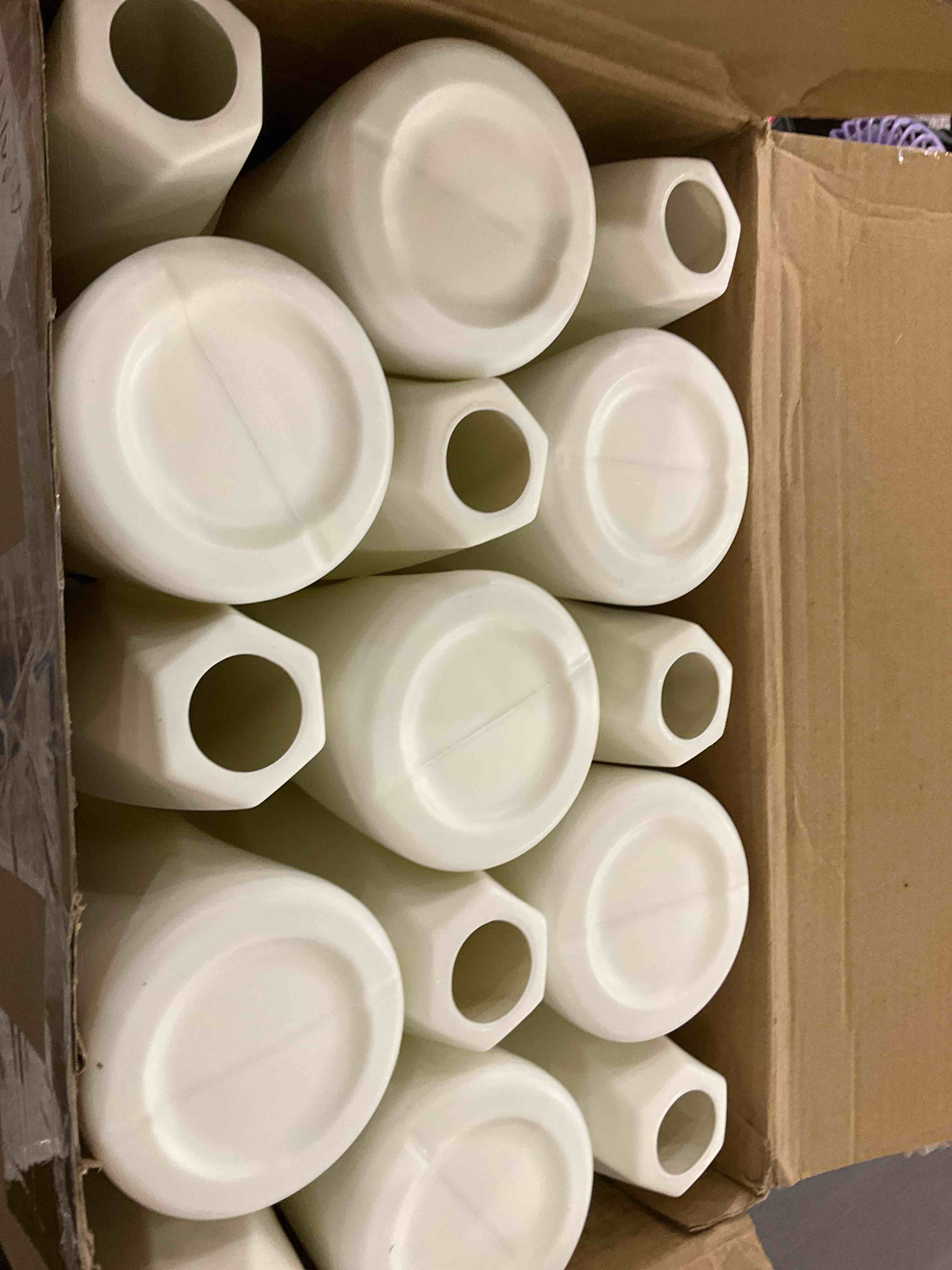 https://s3.amazonaws.com/lotting-images-prod/BargainHunt/EXS01285430_1713375466424.jpeg