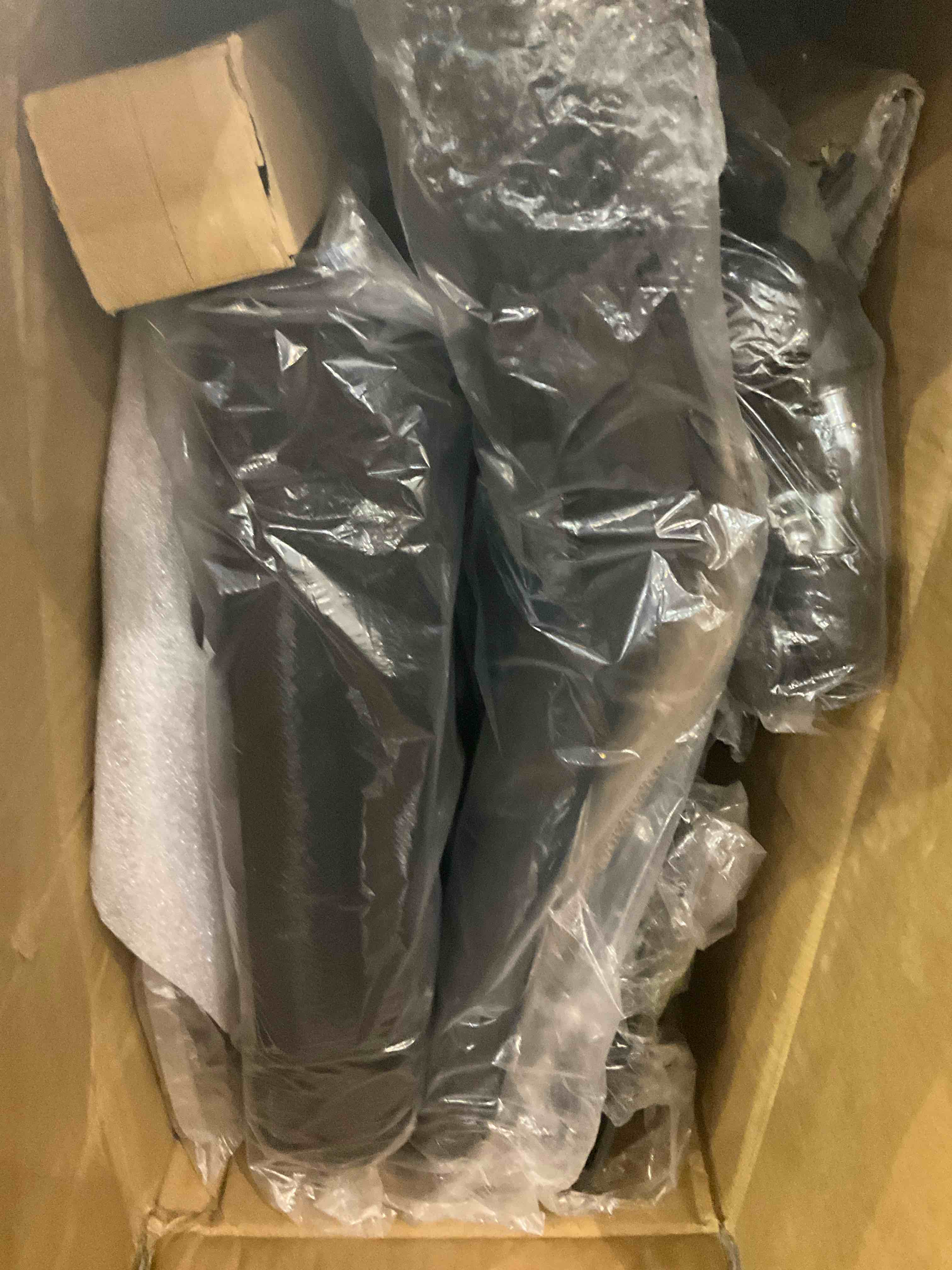 https://s3.amazonaws.com/lotting-images-prod/BargainHunt/EXS01285491_1713449116612.jpeg