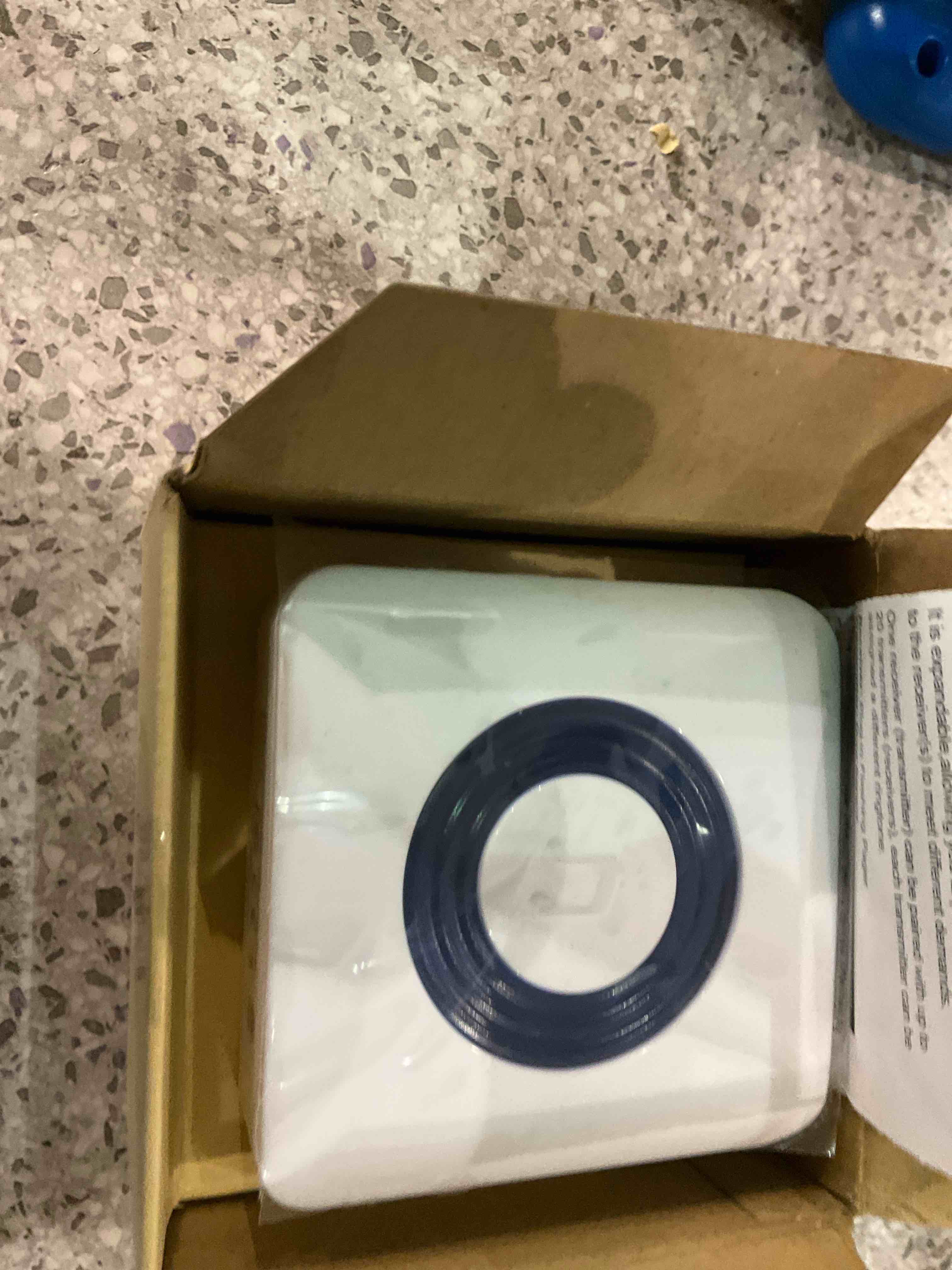 https://s3.amazonaws.com/lotting-images-prod/BargainHunt/EXS01285501_1713179379979.jpeg
