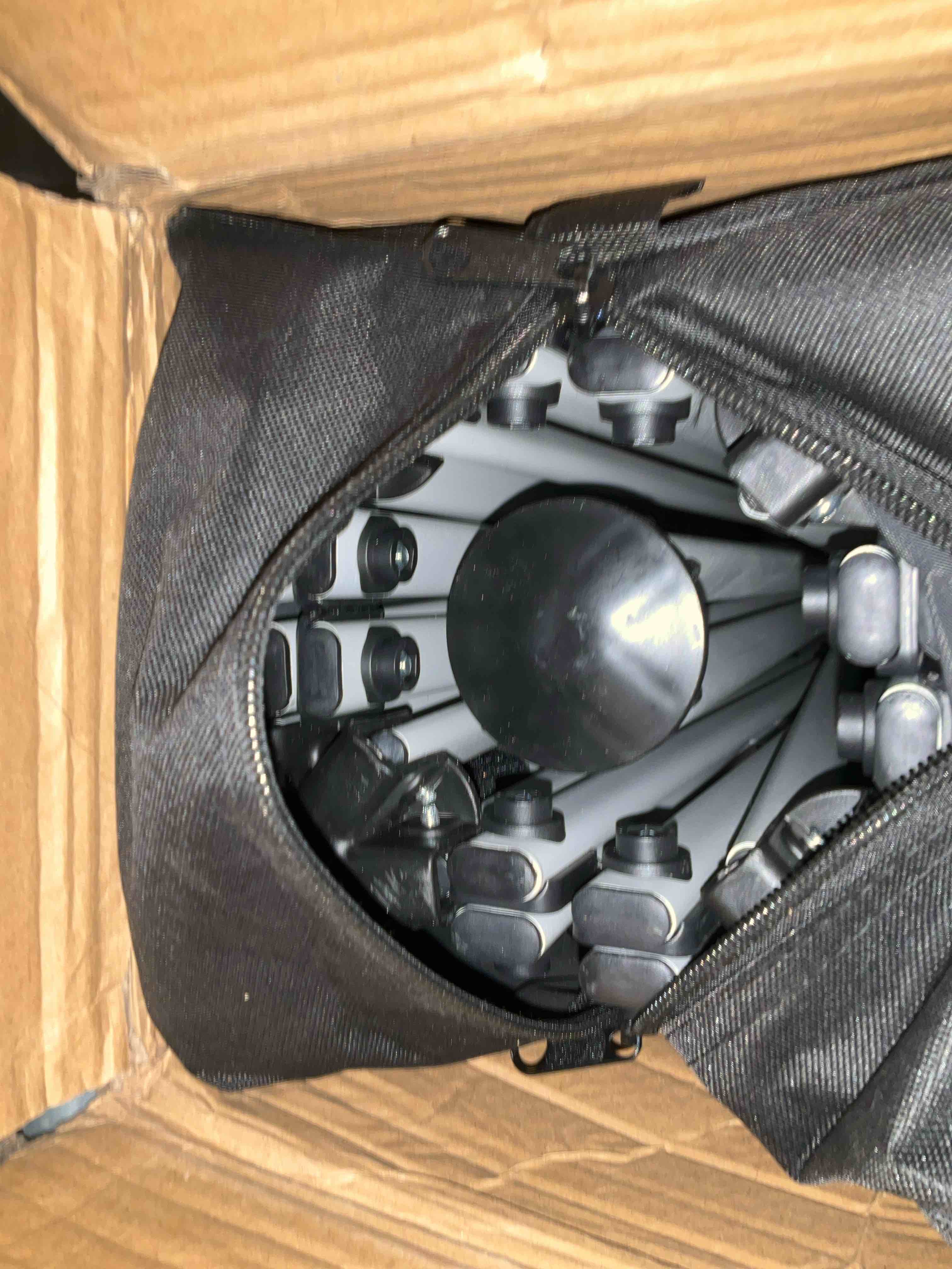 https://s3.amazonaws.com/lotting-images-prod/BargainHunt/EXS01285544_1713190286297.jpeg