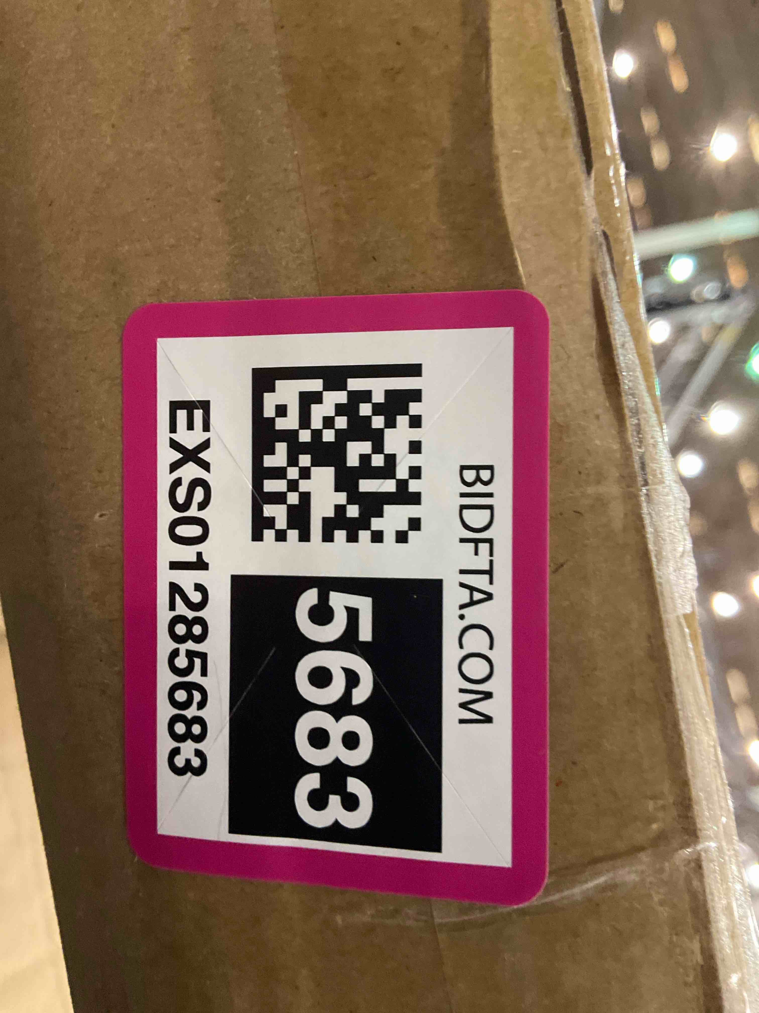 https://s3.amazonaws.com/lotting-images-prod/BargainHunt/EXS01285683_1713276692903.jpeg