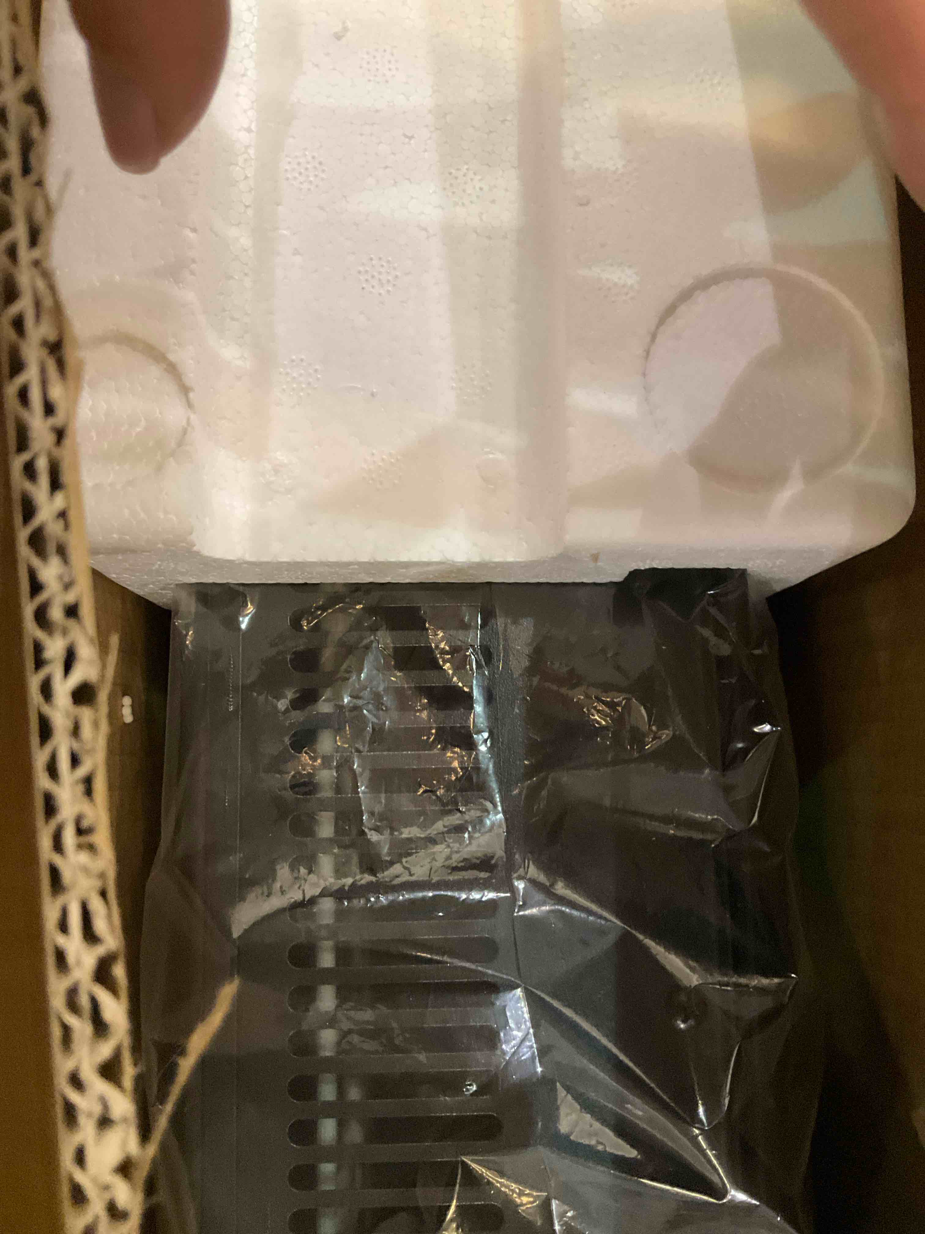https://s3.amazonaws.com/lotting-images-prod/BargainHunt/EXS01285731_1713292657295.jpeg