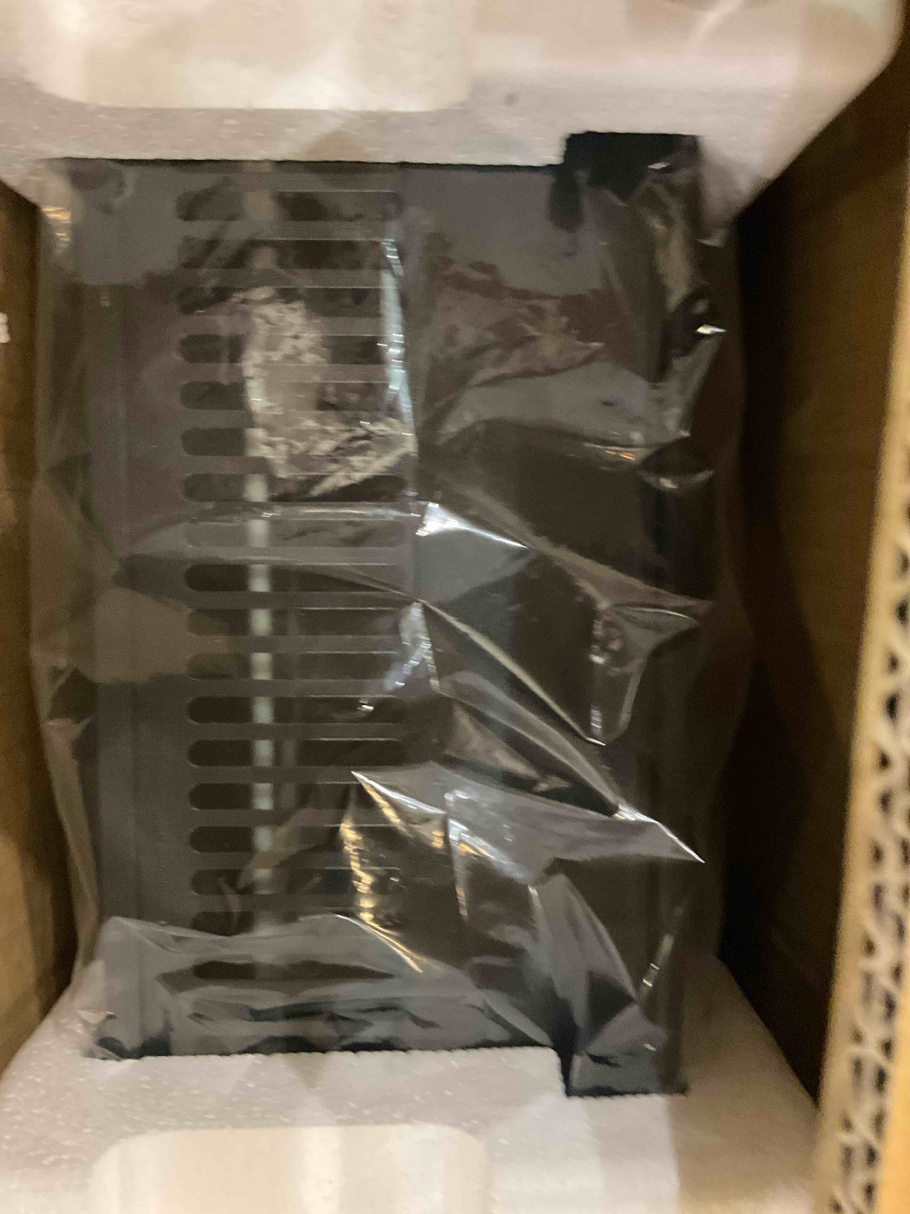https://s3.amazonaws.com/lotting-images-prod/BargainHunt/EXS01285731_1713292658677.jpeg