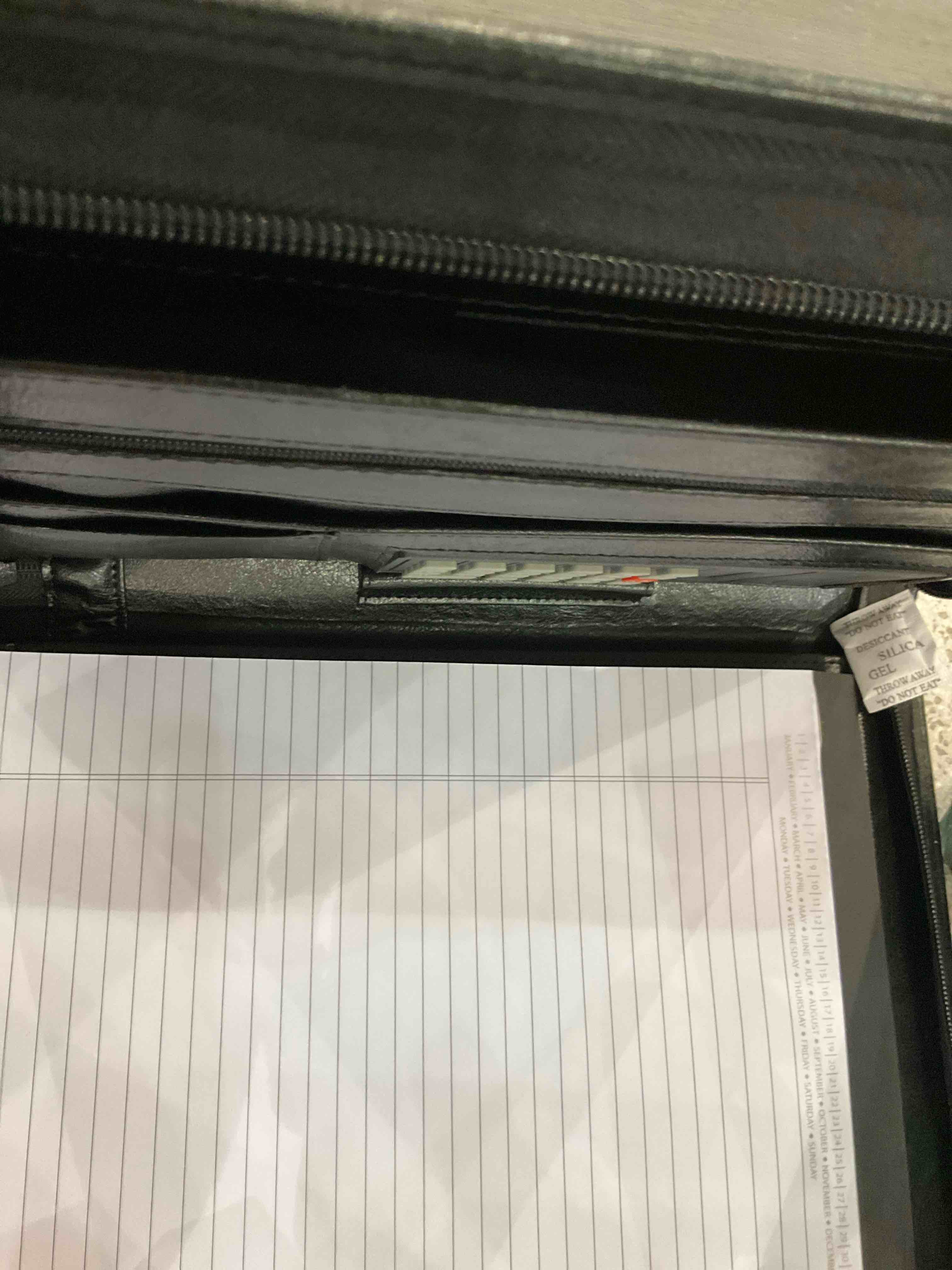 https://s3.amazonaws.com/lotting-images-prod/BargainHunt/EXS01285800_1713361549785.jpeg