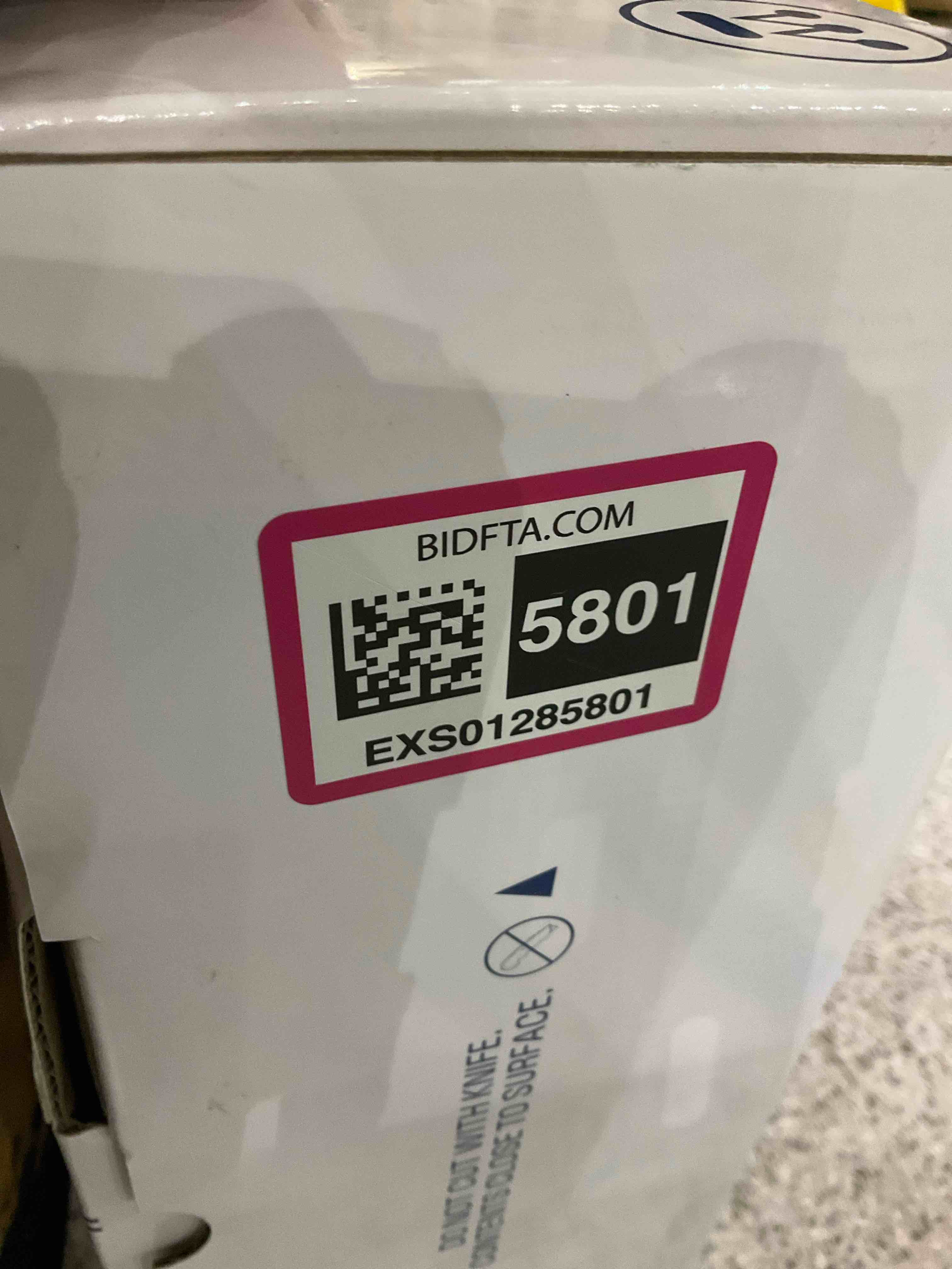 https://s3.amazonaws.com/lotting-images-prod/BargainHunt/EXS01285801_1713361761808.jpeg