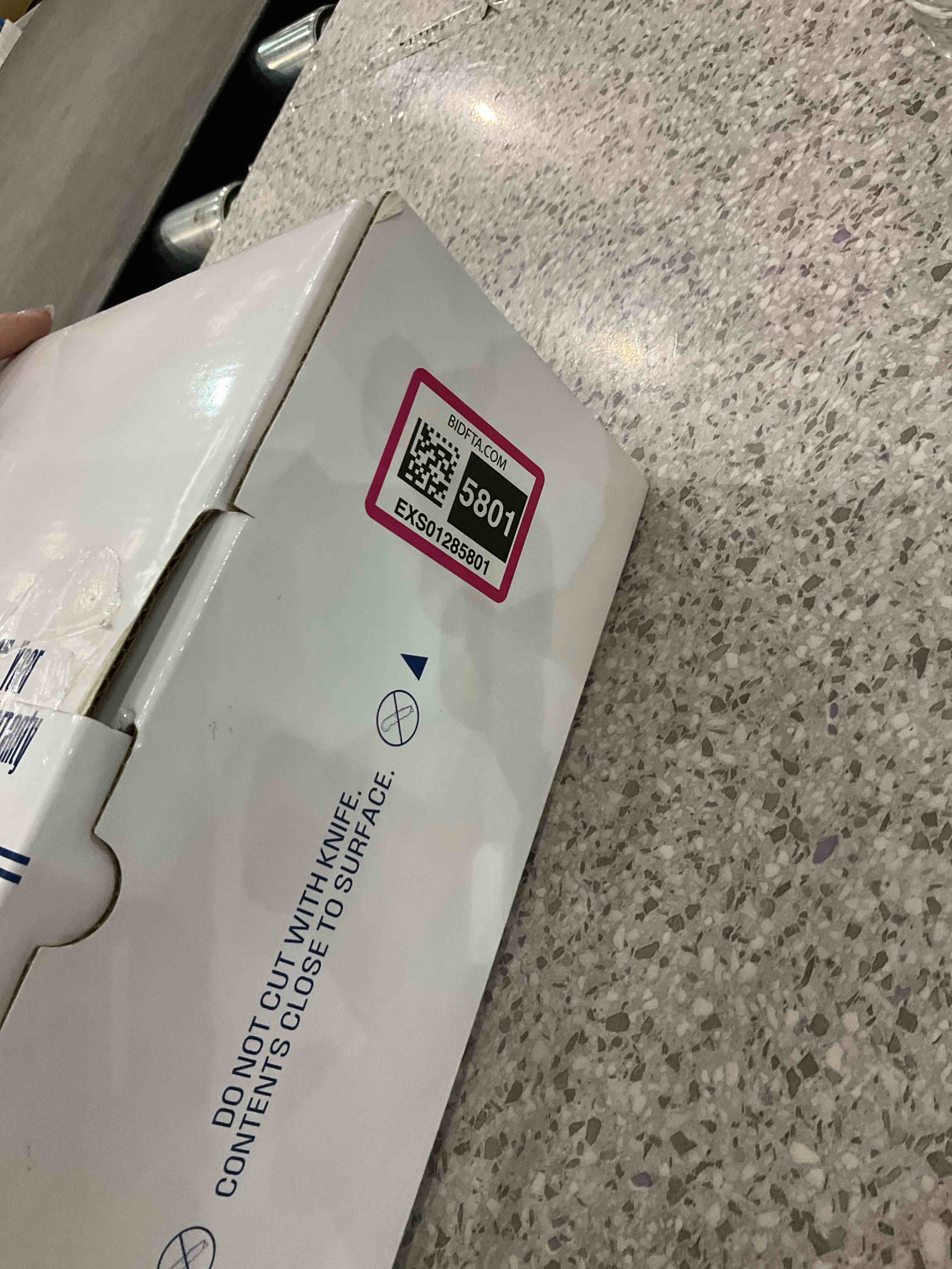 https://s3.amazonaws.com/lotting-images-prod/BargainHunt/EXS01285801_1713361787782.jpeg
