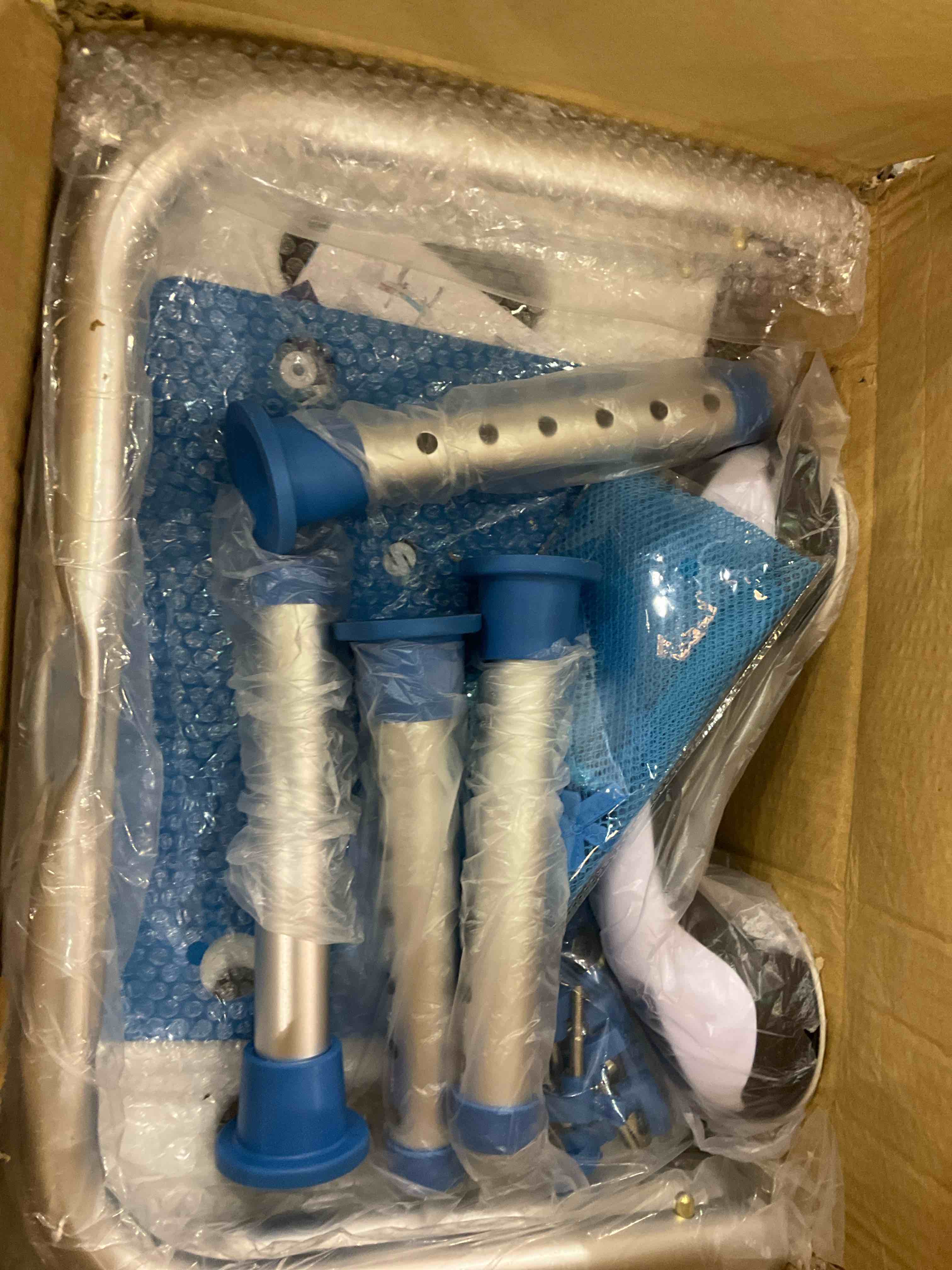 https://s3.amazonaws.com/lotting-images-prod/BargainHunt/EXS01285807_1713362922549.jpeg