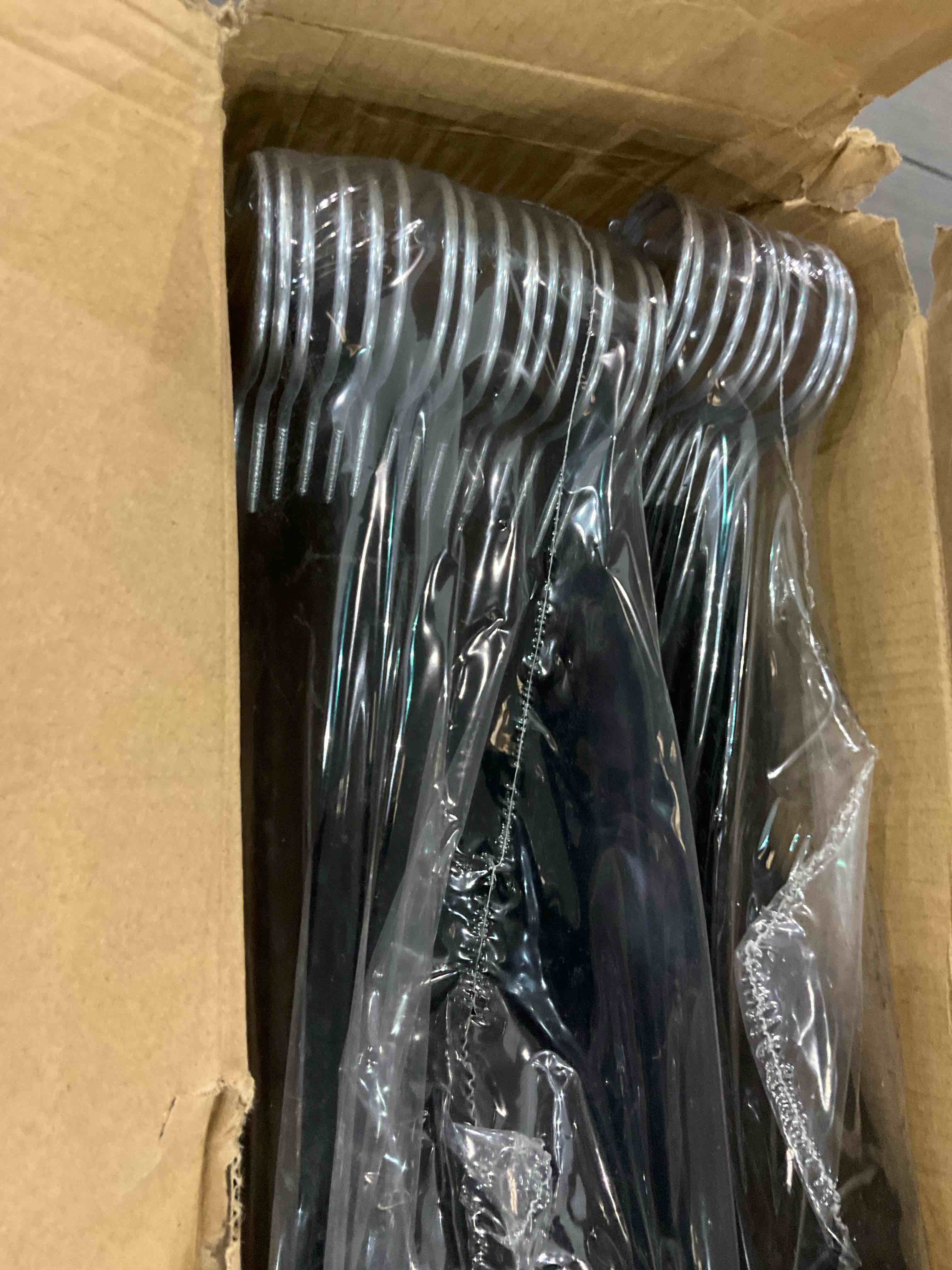 https://s3.amazonaws.com/lotting-images-prod/BargainHunt/EXS01285922_1713442780438.jpeg