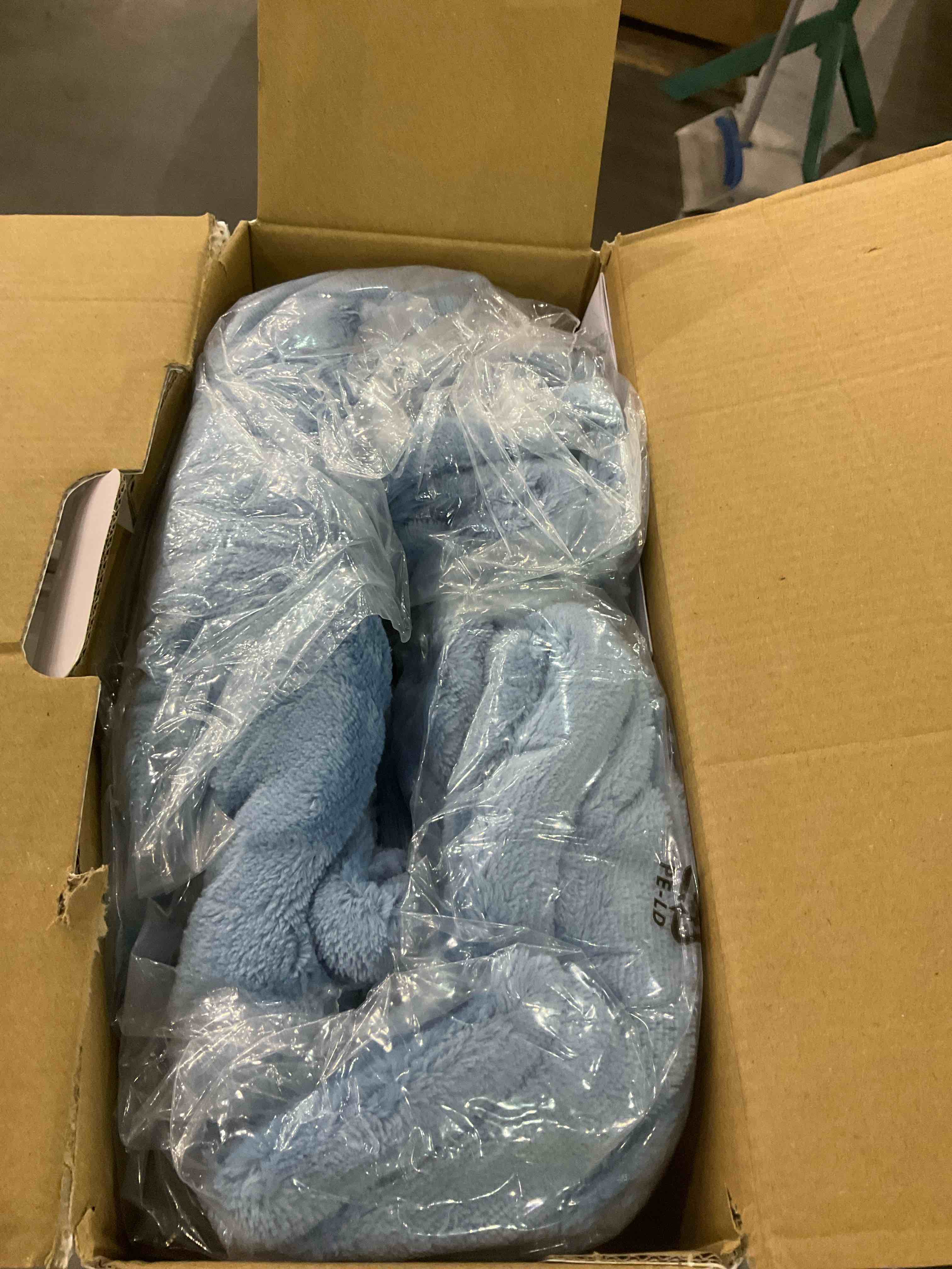 https://s3.amazonaws.com/lotting-images-prod/BargainHunt/EXS01286166_1712317431255.jpeg