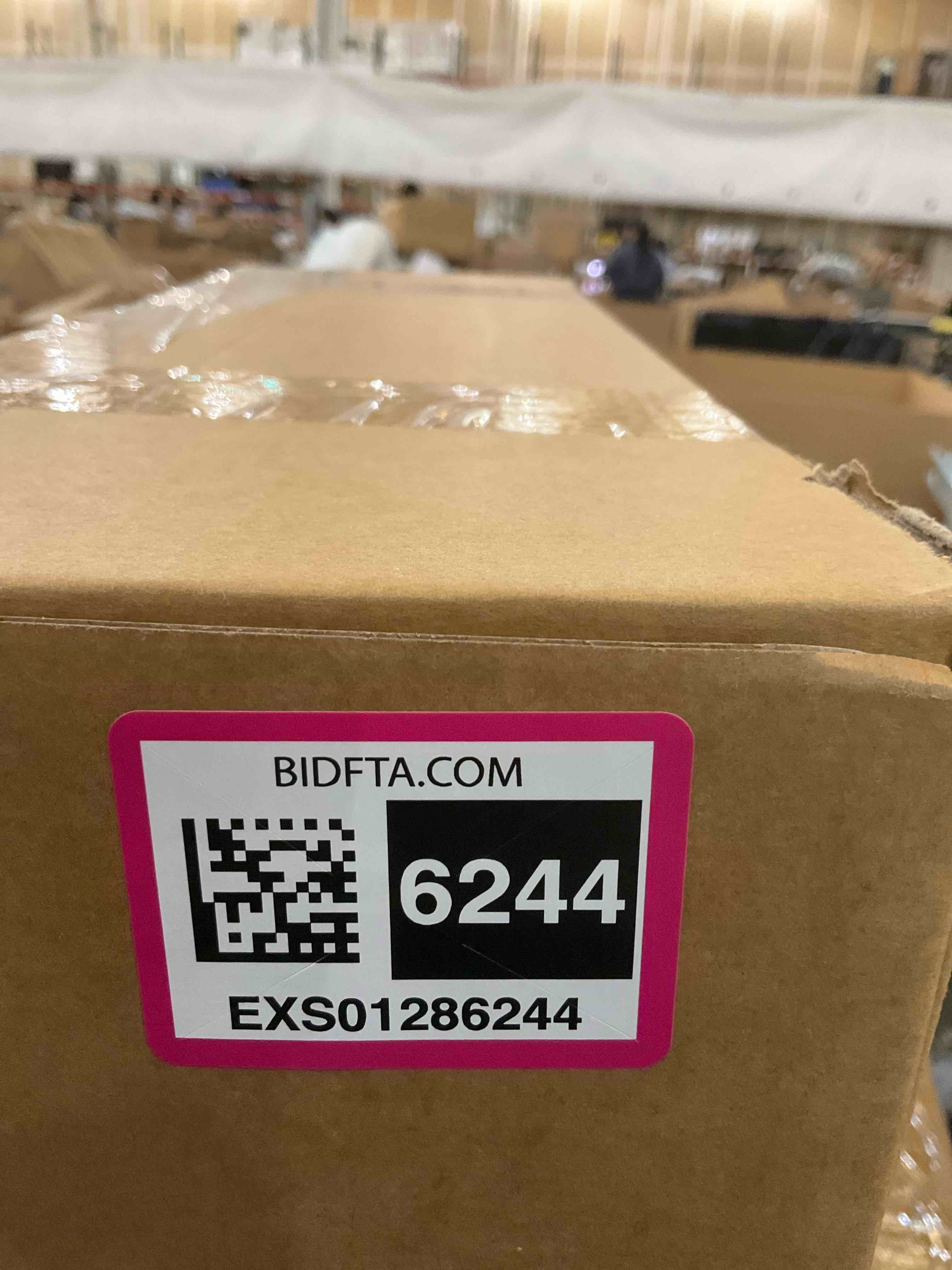 https://s3.amazonaws.com/lotting-images-prod/BargainHunt/EXS01286244_1712330702517.jpeg