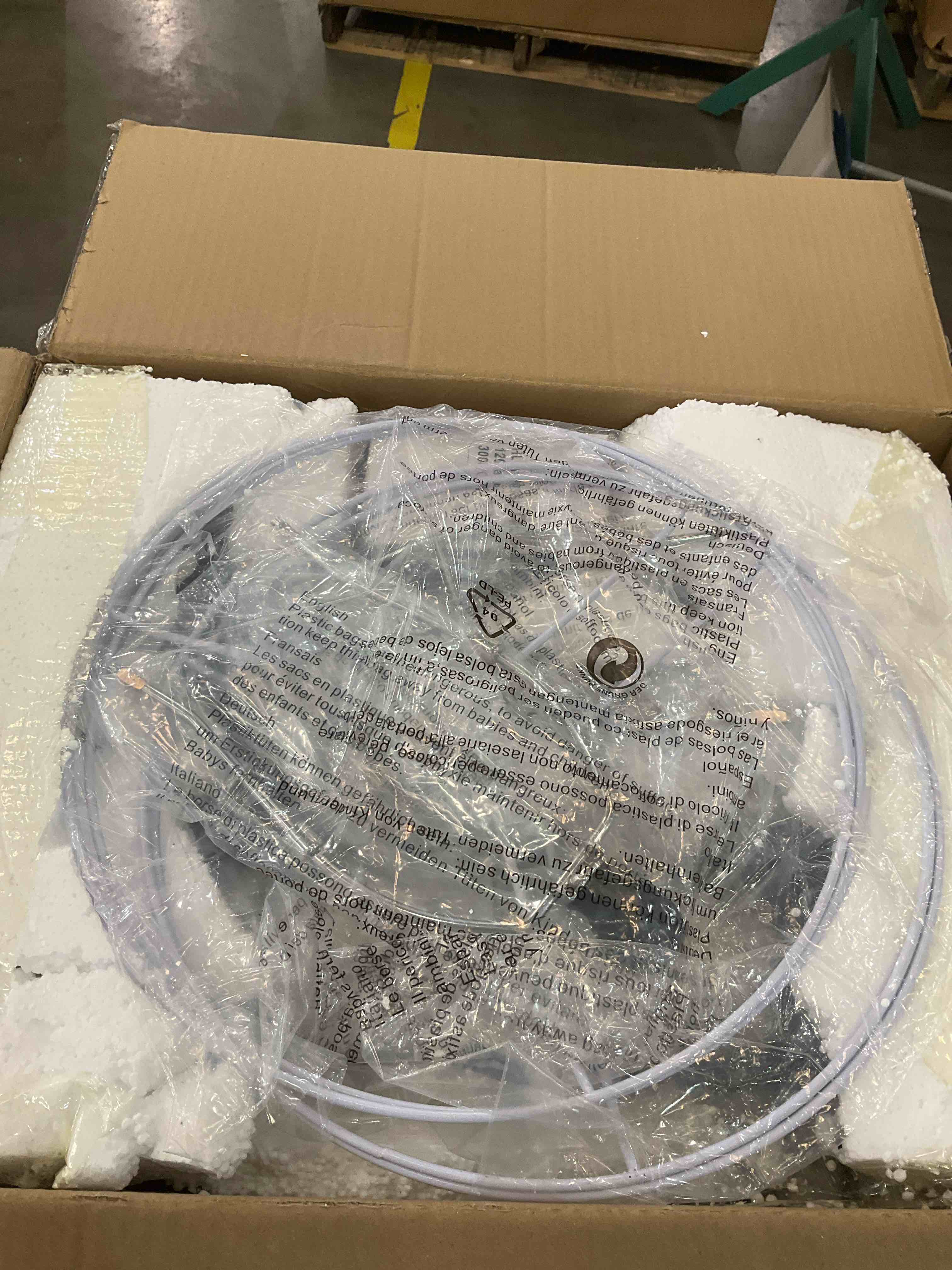 https://s3.amazonaws.com/lotting-images-prod/BargainHunt/EXS01286245_1712330764163.jpeg