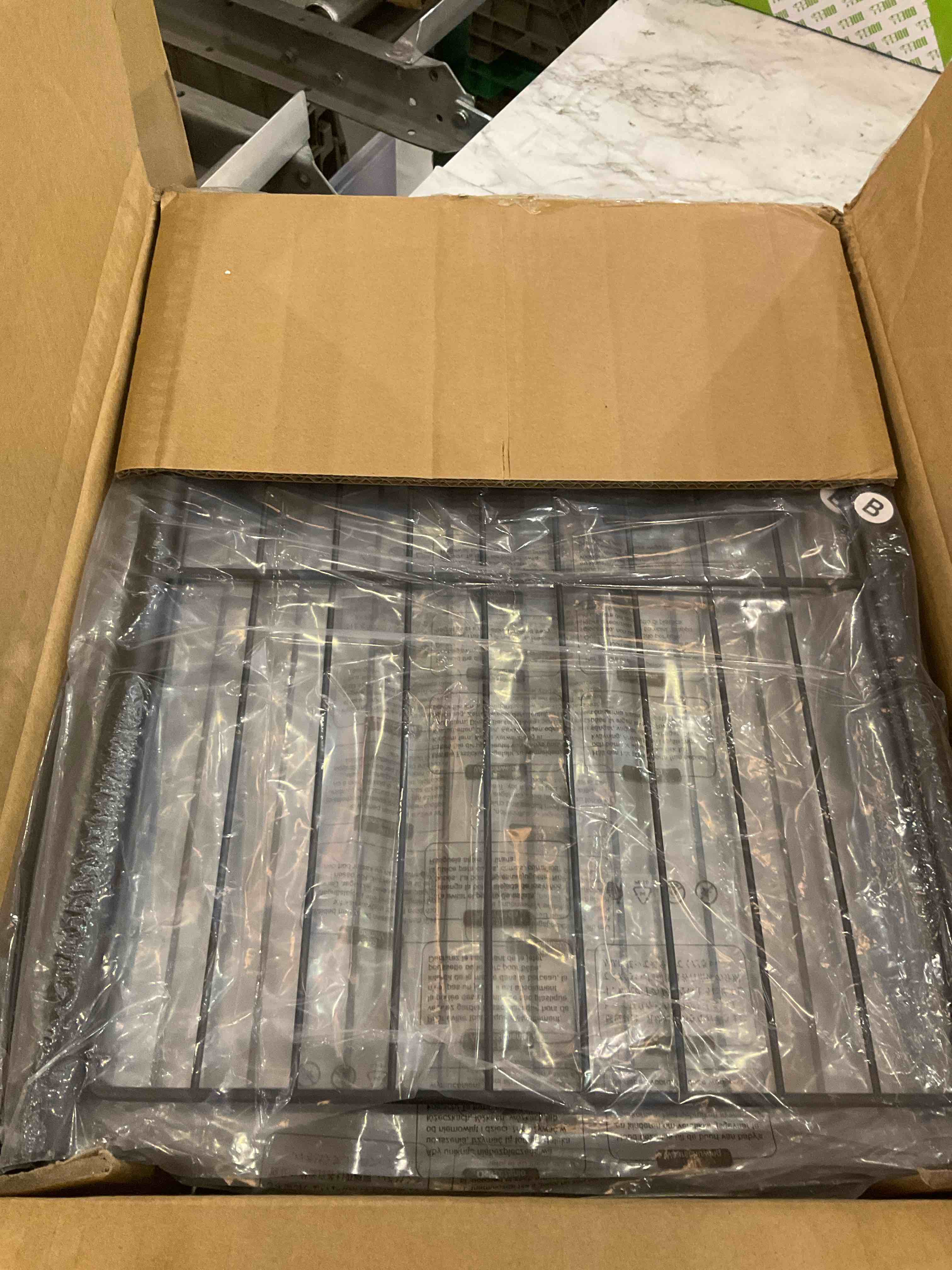 https://s3.amazonaws.com/lotting-images-prod/BargainHunt/EXS01286310_1712342779644.jpeg