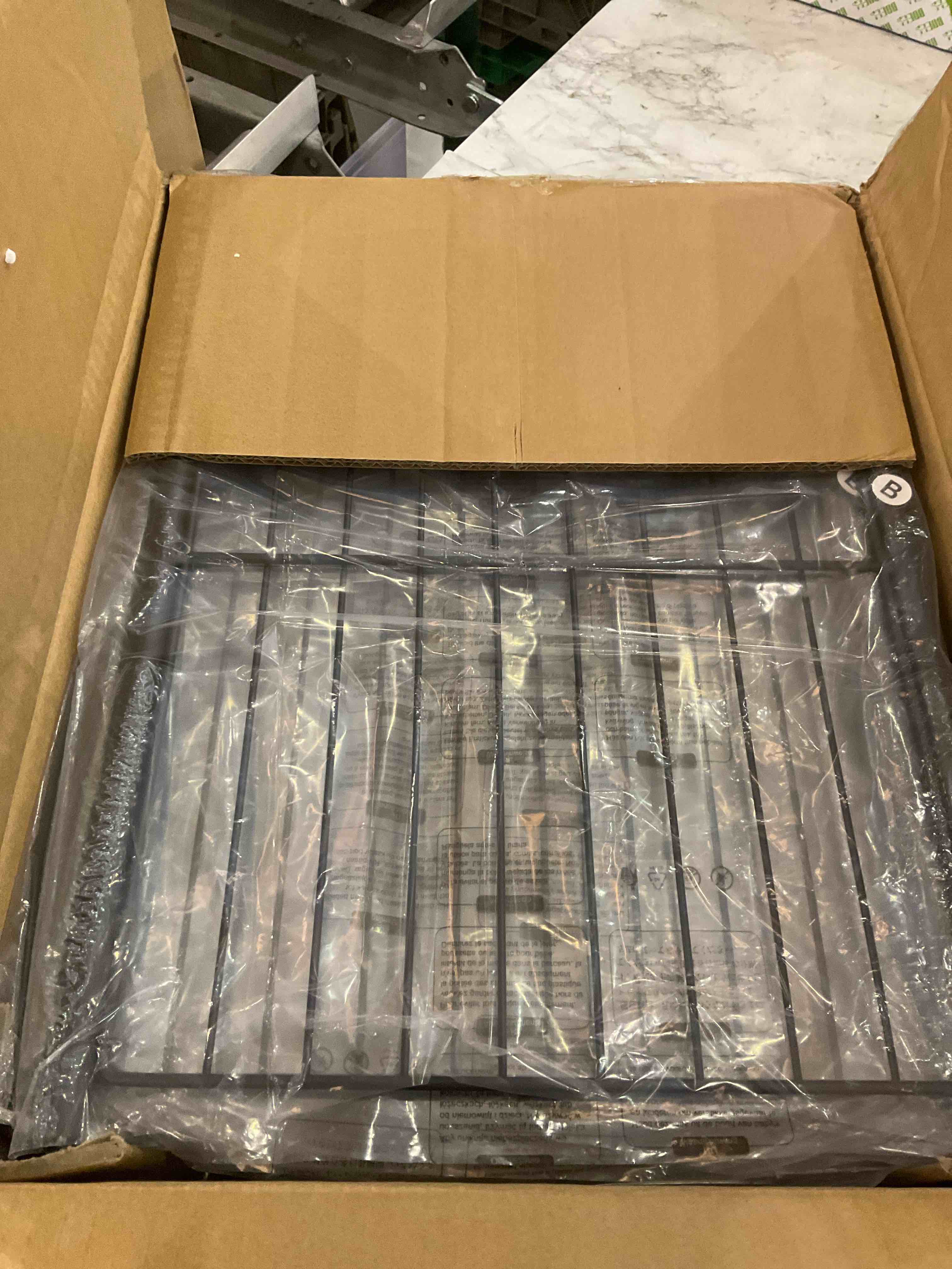 https://s3.amazonaws.com/lotting-images-prod/BargainHunt/EXS01286310_1712342780756.jpeg