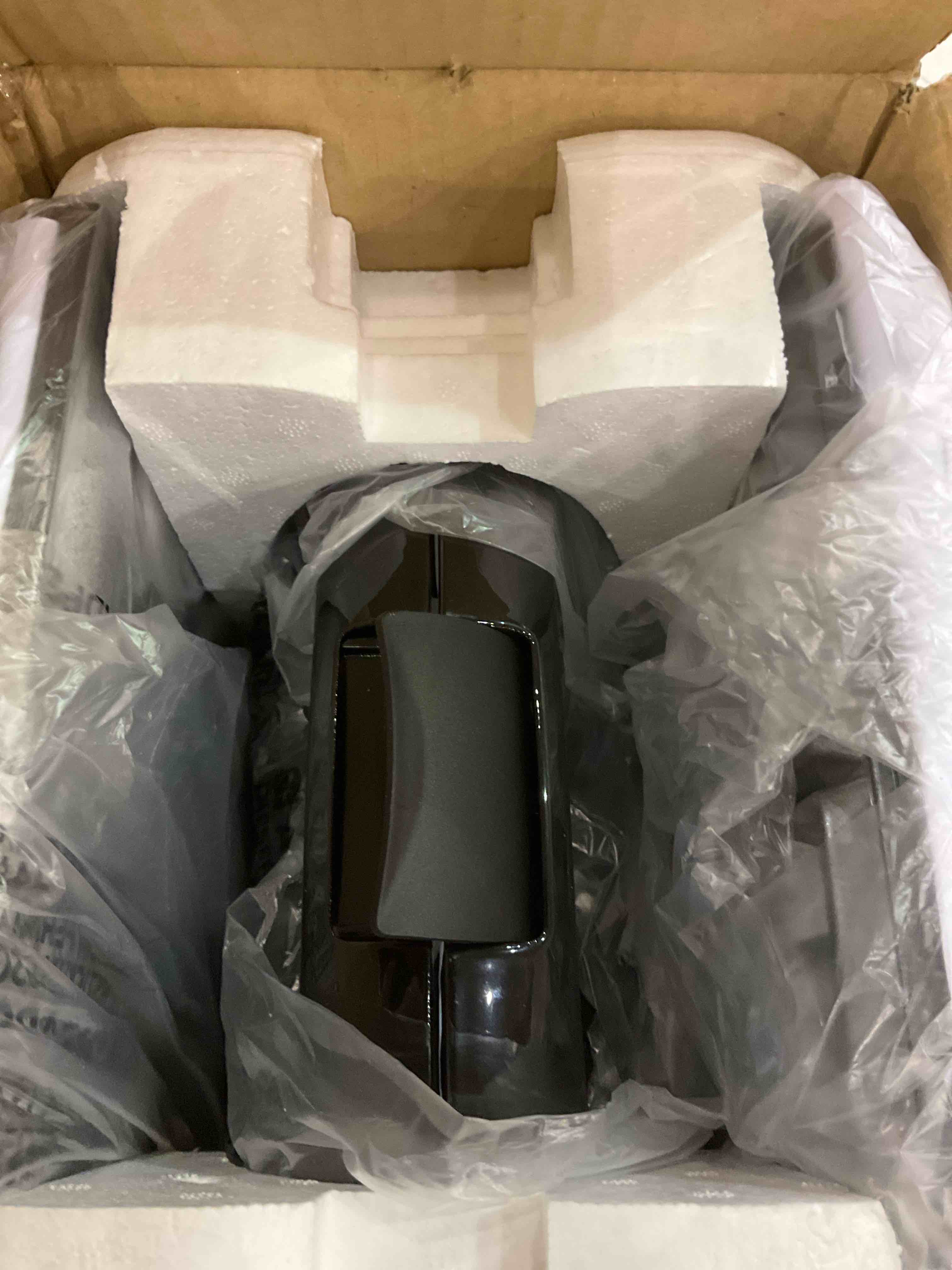 https://s3.amazonaws.com/lotting-images-prod/BargainHunt/EXS01286336_1712576233450.jpeg