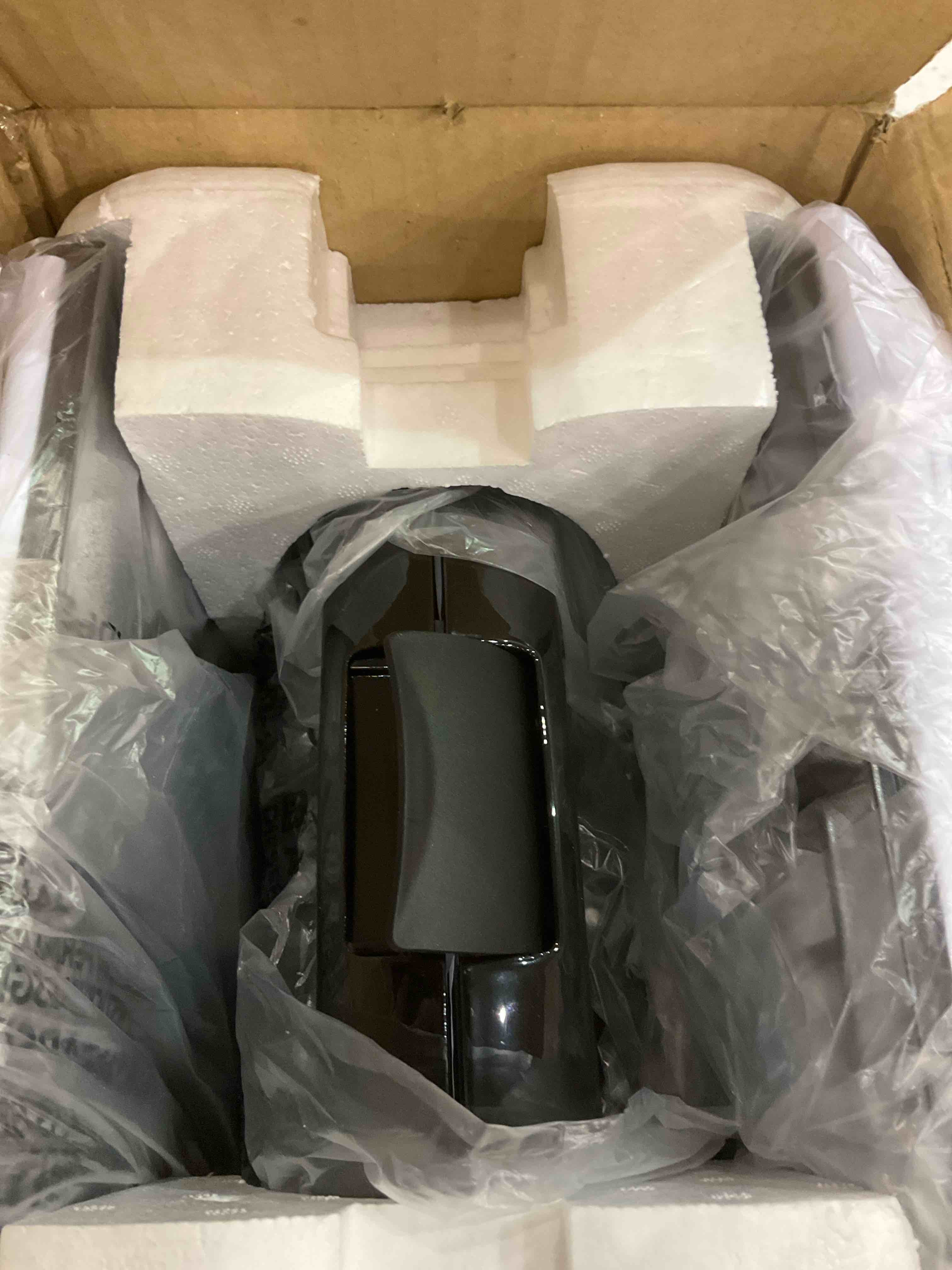 https://s3.amazonaws.com/lotting-images-prod/BargainHunt/EXS01286336_1712576234432.jpeg