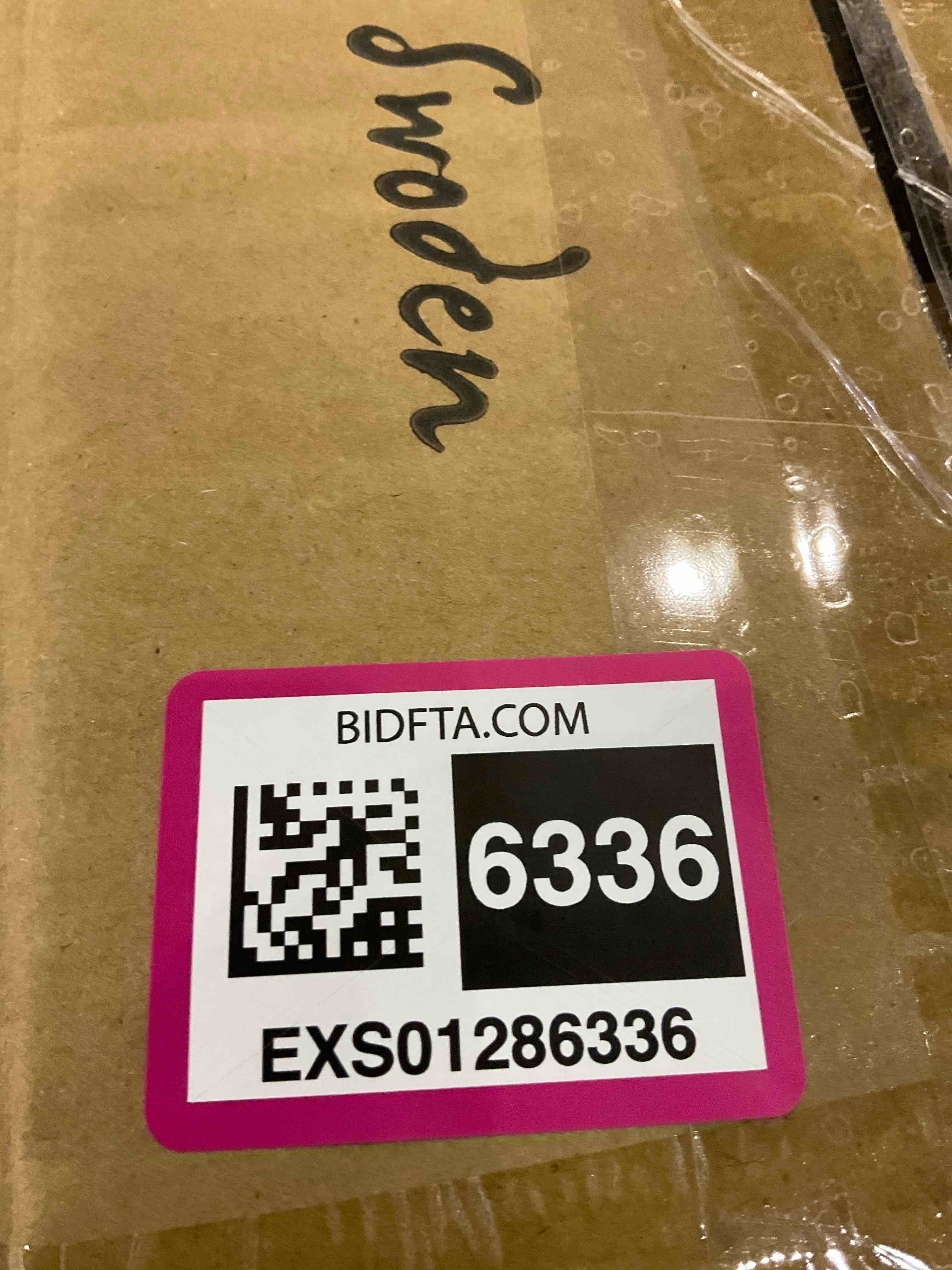 https://s3.amazonaws.com/lotting-images-prod/BargainHunt/EXS01286336_1712576252805.jpeg