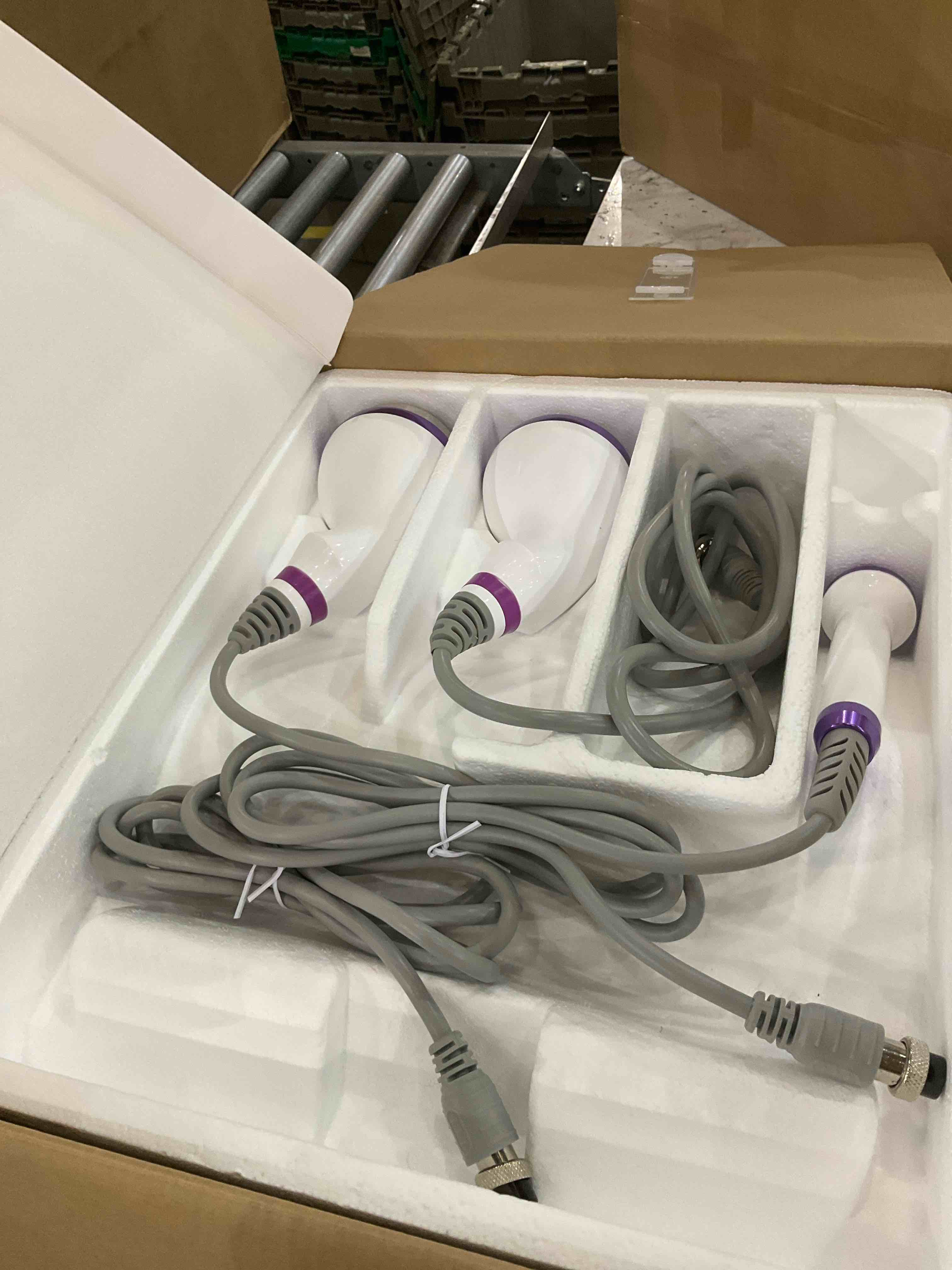 https://s3.amazonaws.com/lotting-images-prod/BargainHunt/EXS01286449_1712598131563.jpeg