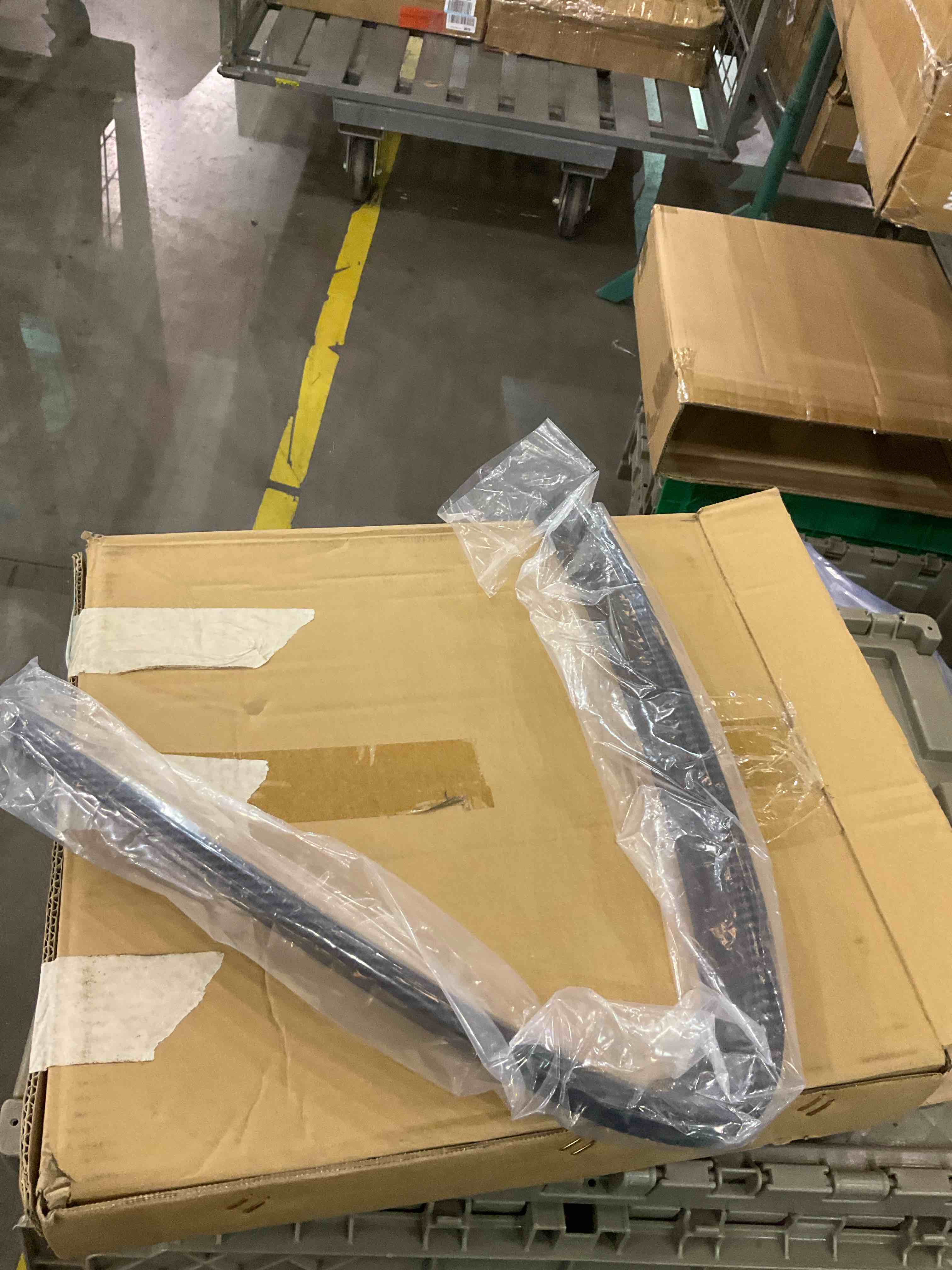 https://s3.amazonaws.com/lotting-images-prod/BargainHunt/EXS01286450_1712598274576.jpeg
